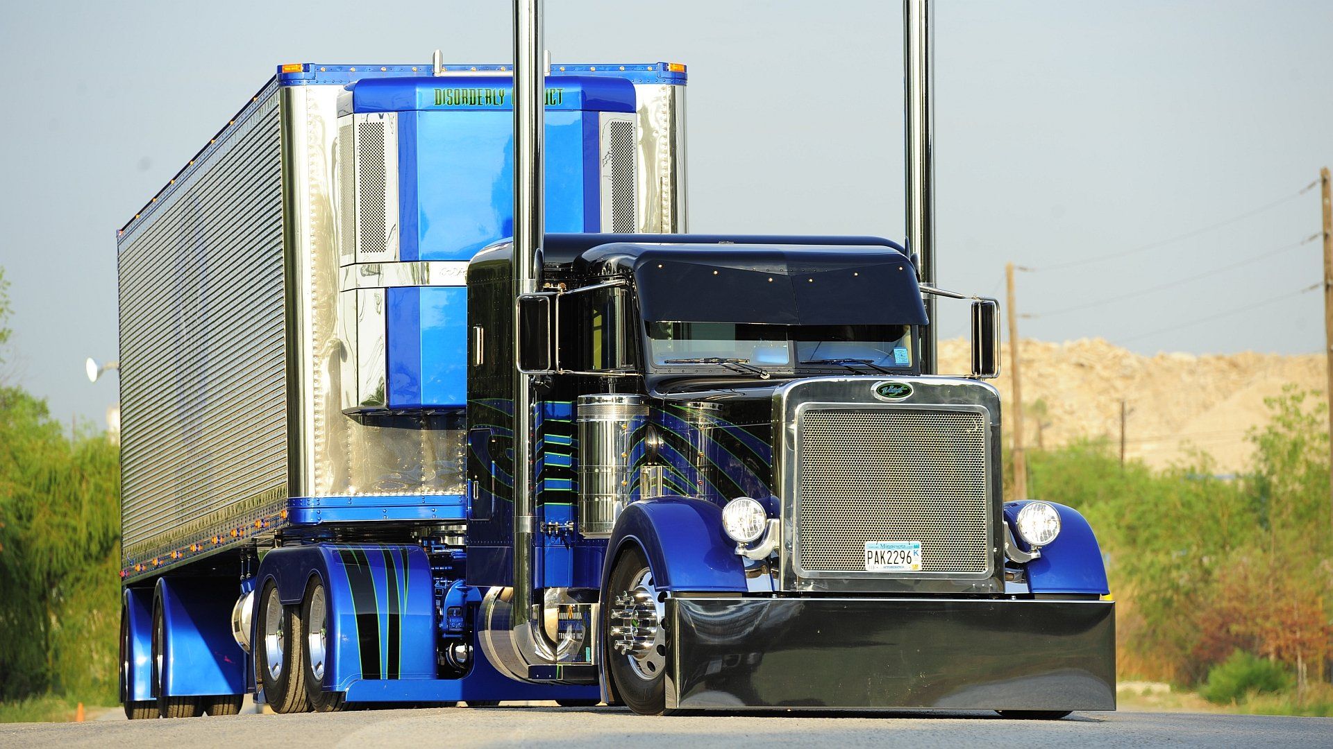 1920x1080 Stunning HD Wallpaper of a Bold Blue Truck