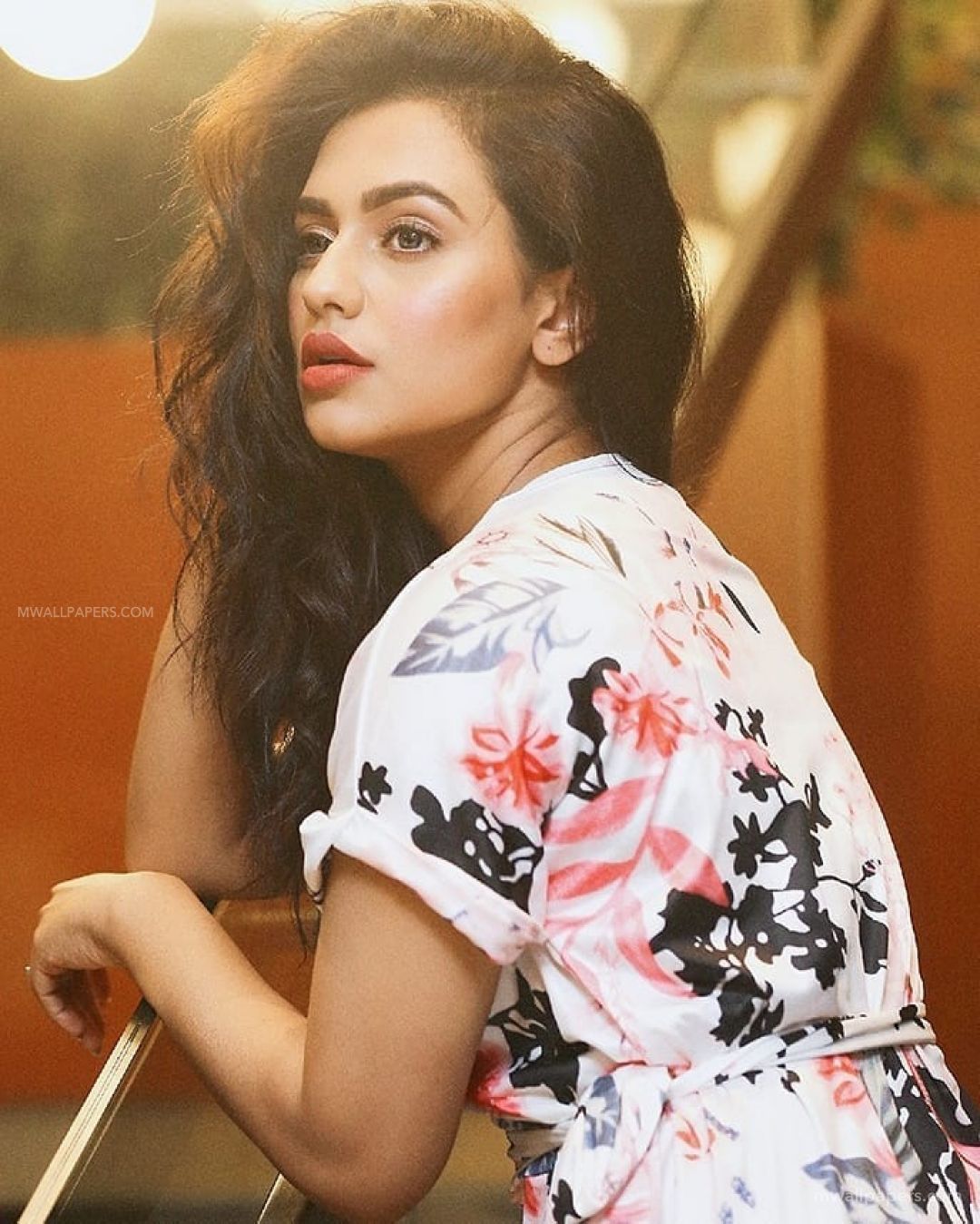 1080x1349 Nusrat Faria Wallpaper