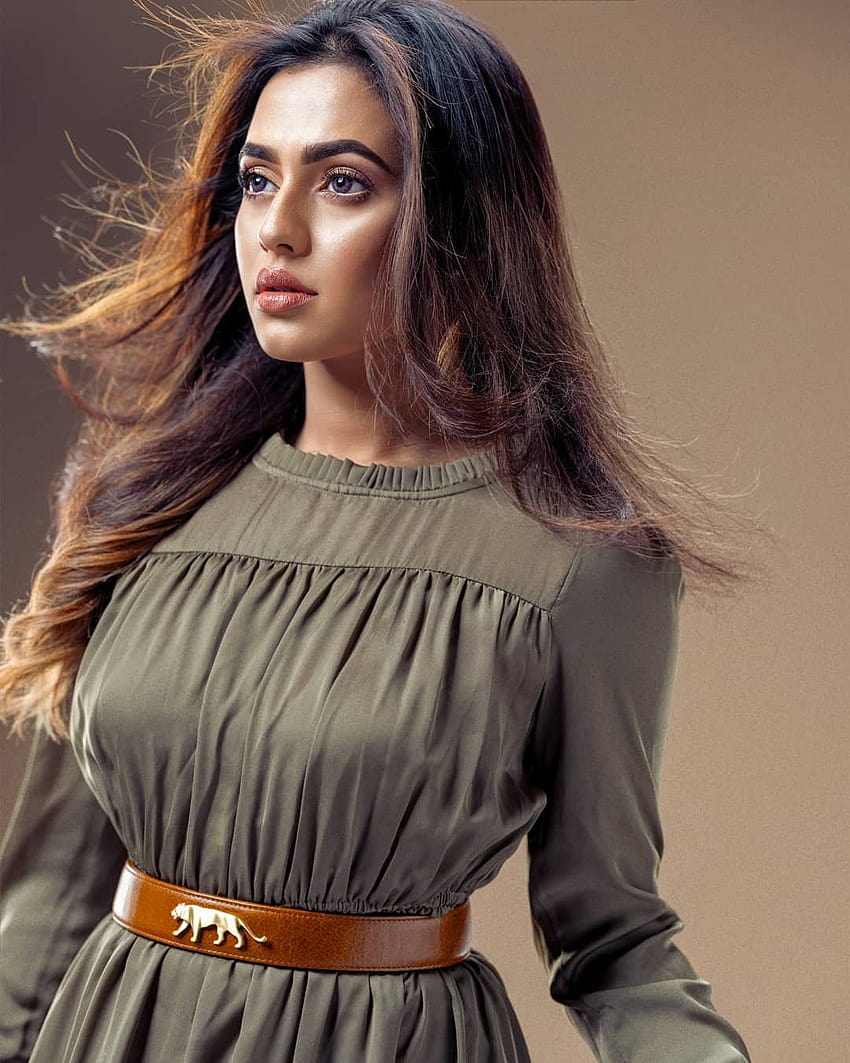 850x1063 Those minor feelings, who never gets attentions., nusrat faria HD phone wallpaper
