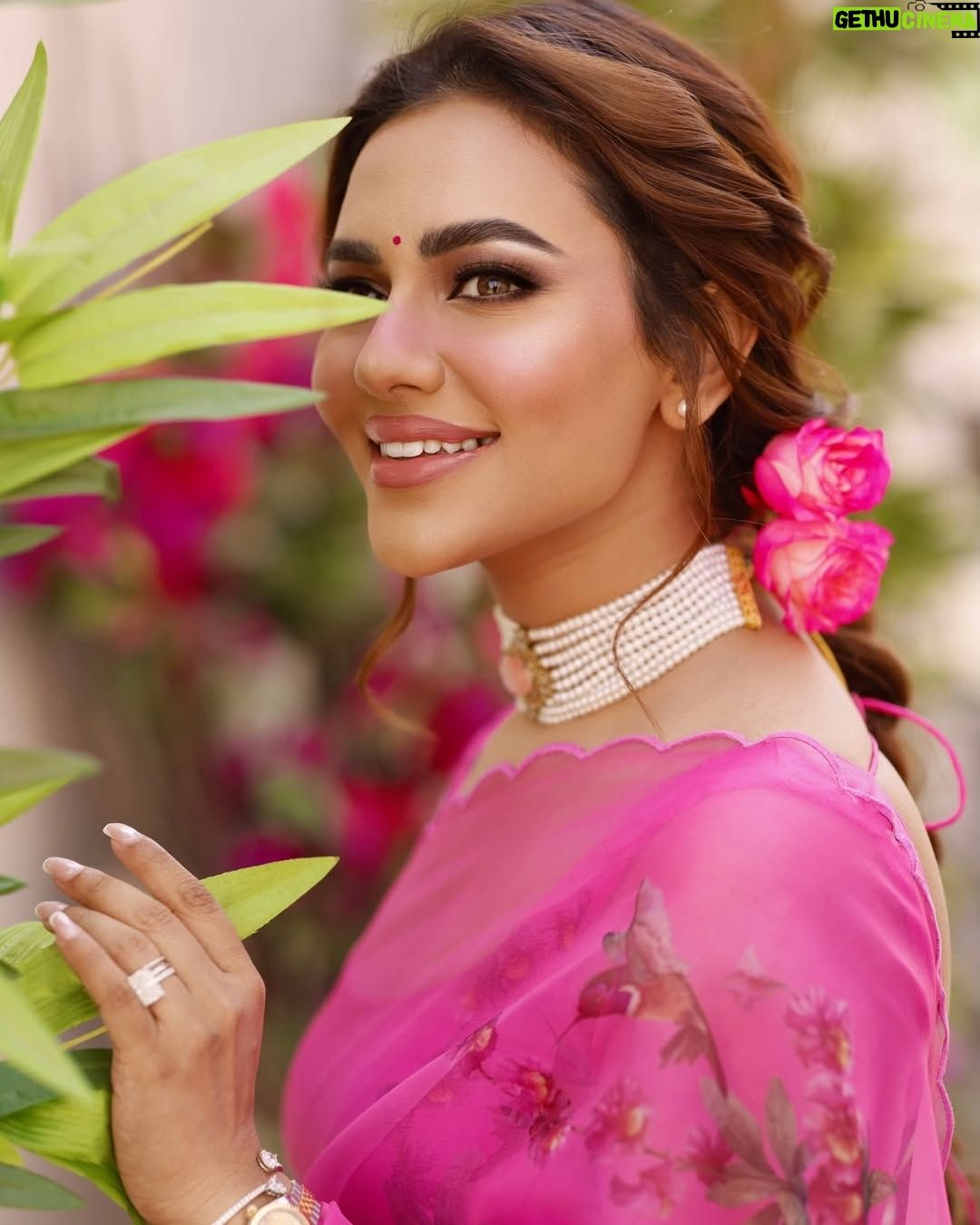 1080x1350 Nusraat Faria