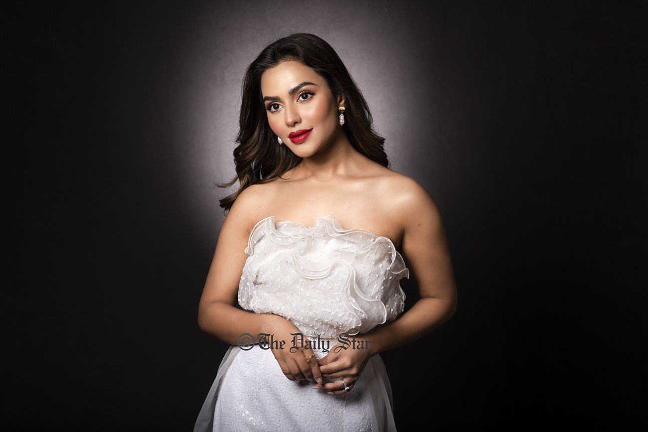 1300x867 Nusraat Faria's new Tollywood item song 'Menoka' teaser out. The Daily Star