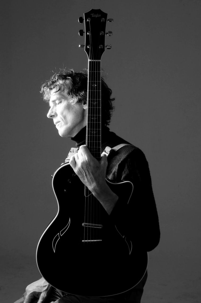 850x1280 Luis Alberto Spinetta Wallpaper