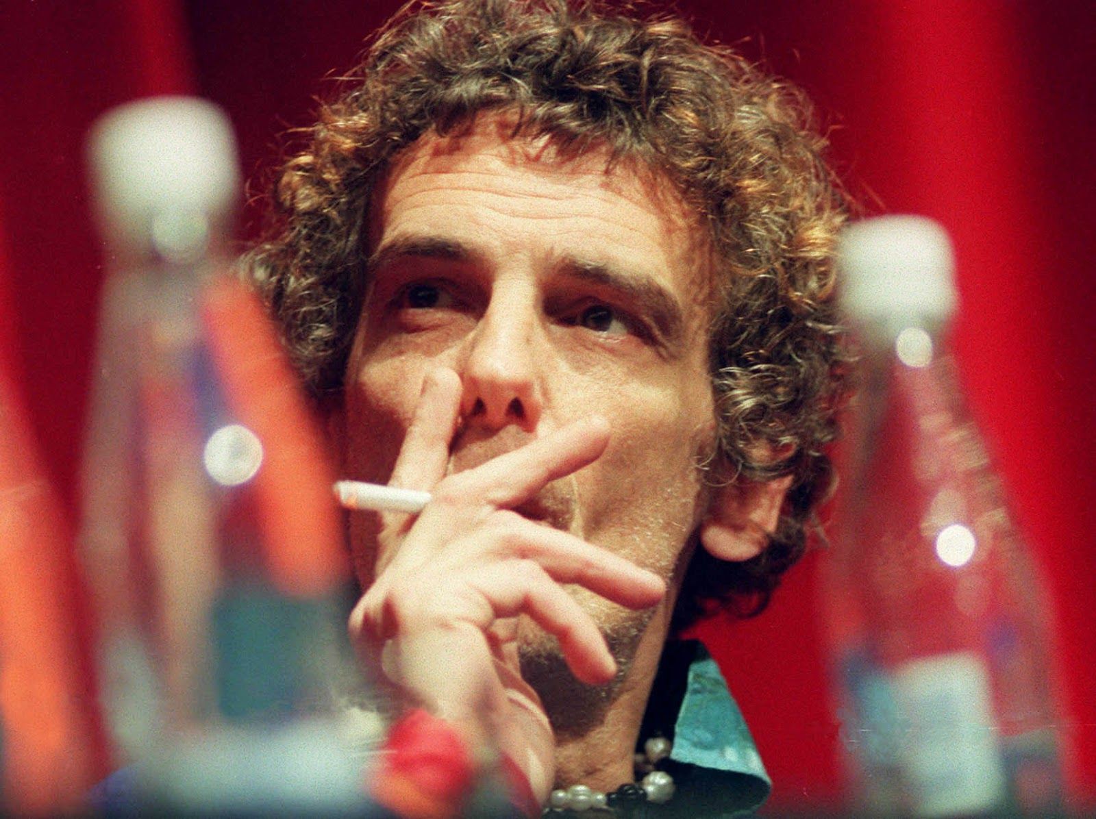 1600x1196 Siempre amé tu locura.: Luis Alberto Spinetta