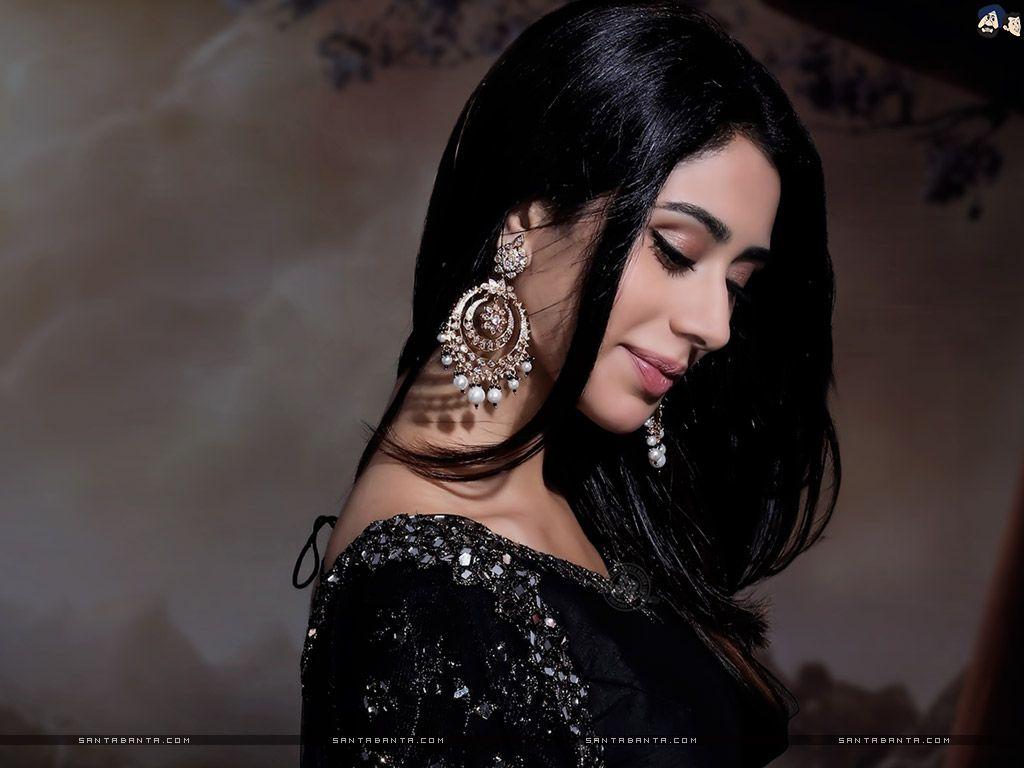 1024x768 Hot Bollywood Heroines & Actresses HD Wallpaper I Indian Models