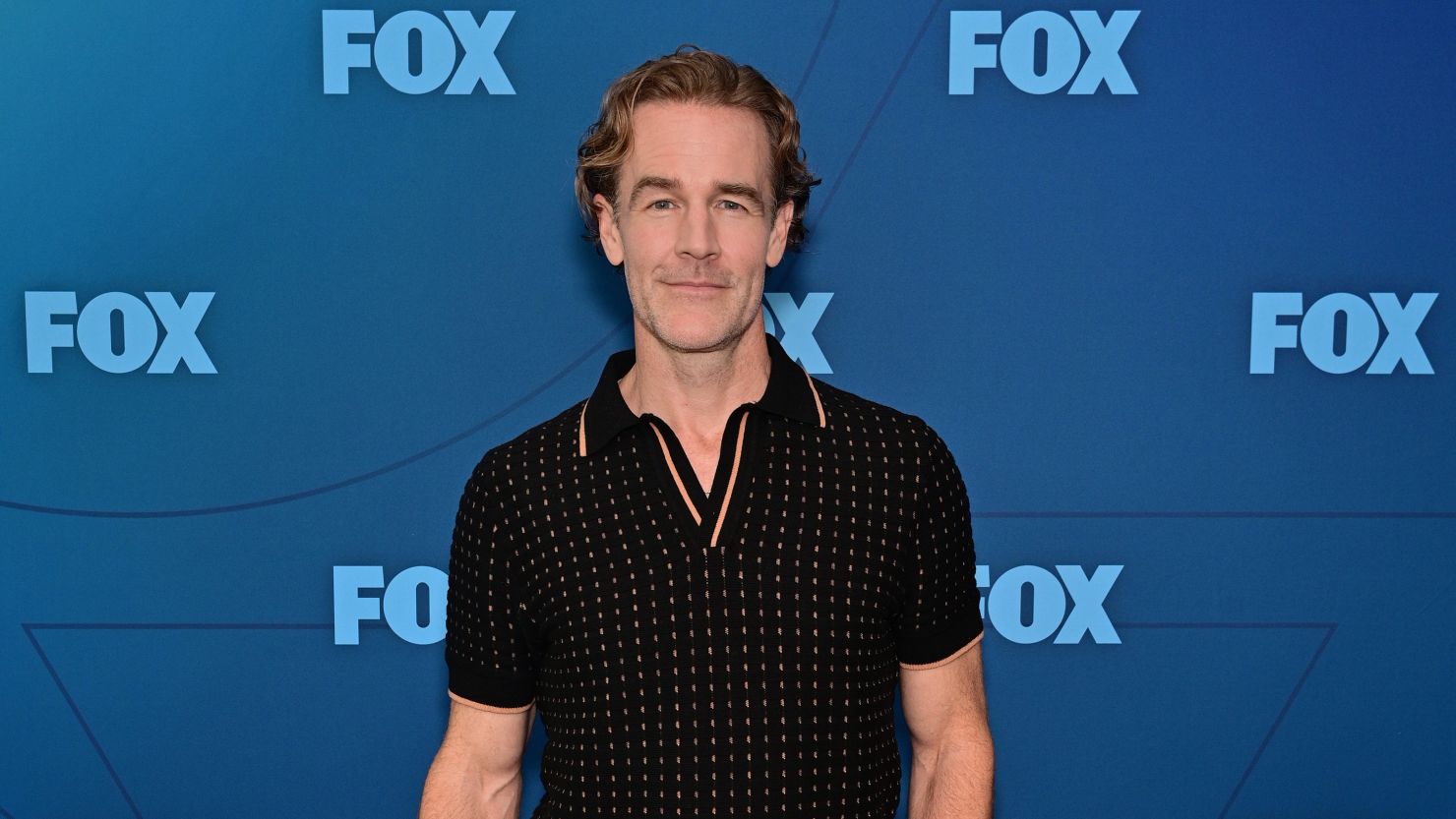 1480x833 James Van Der Beek revisits 'Varsity Blues' to help families with cancer treatment costs