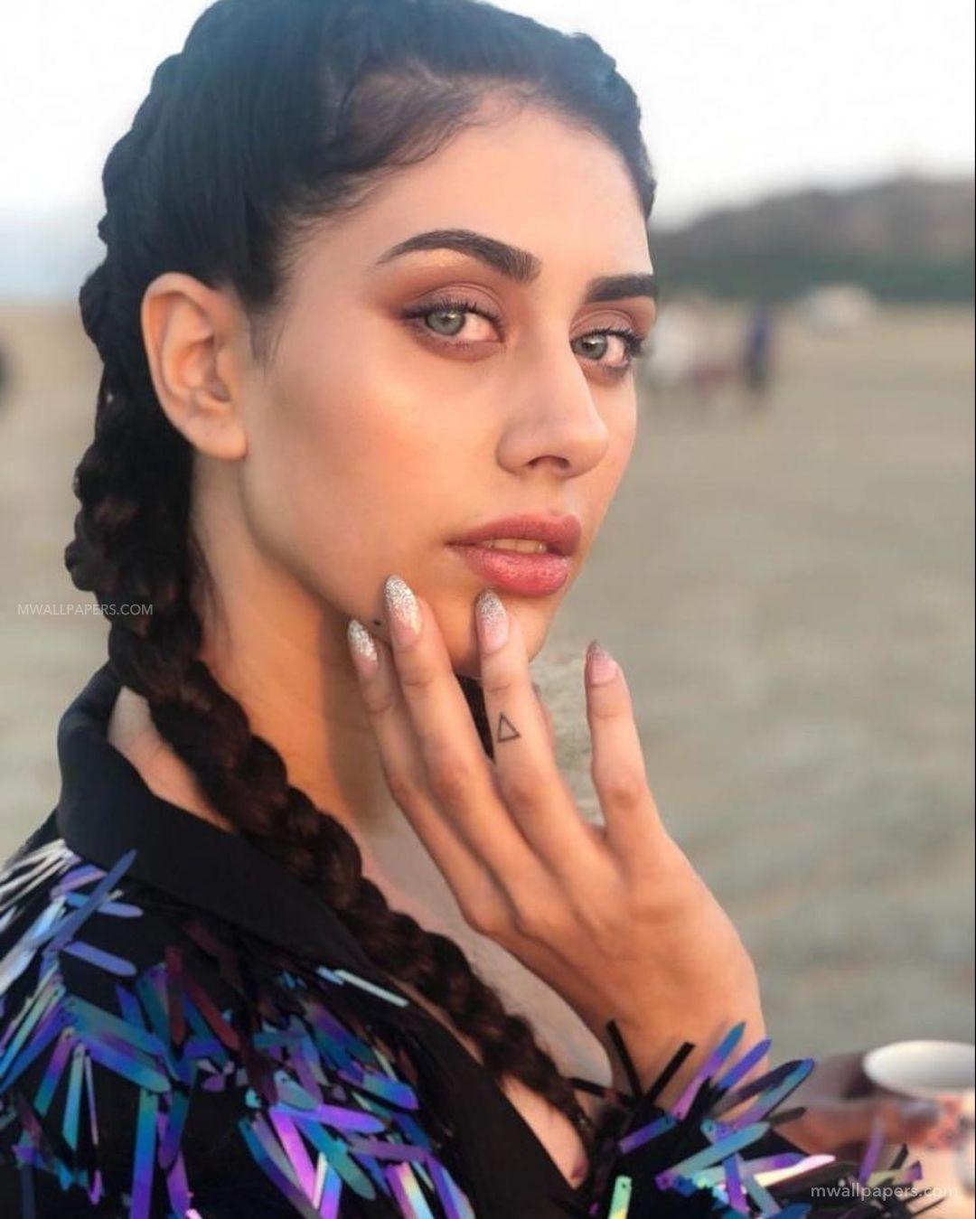 1080x1349 Warina Hussain HD Wallpaper Desktop Background / Android