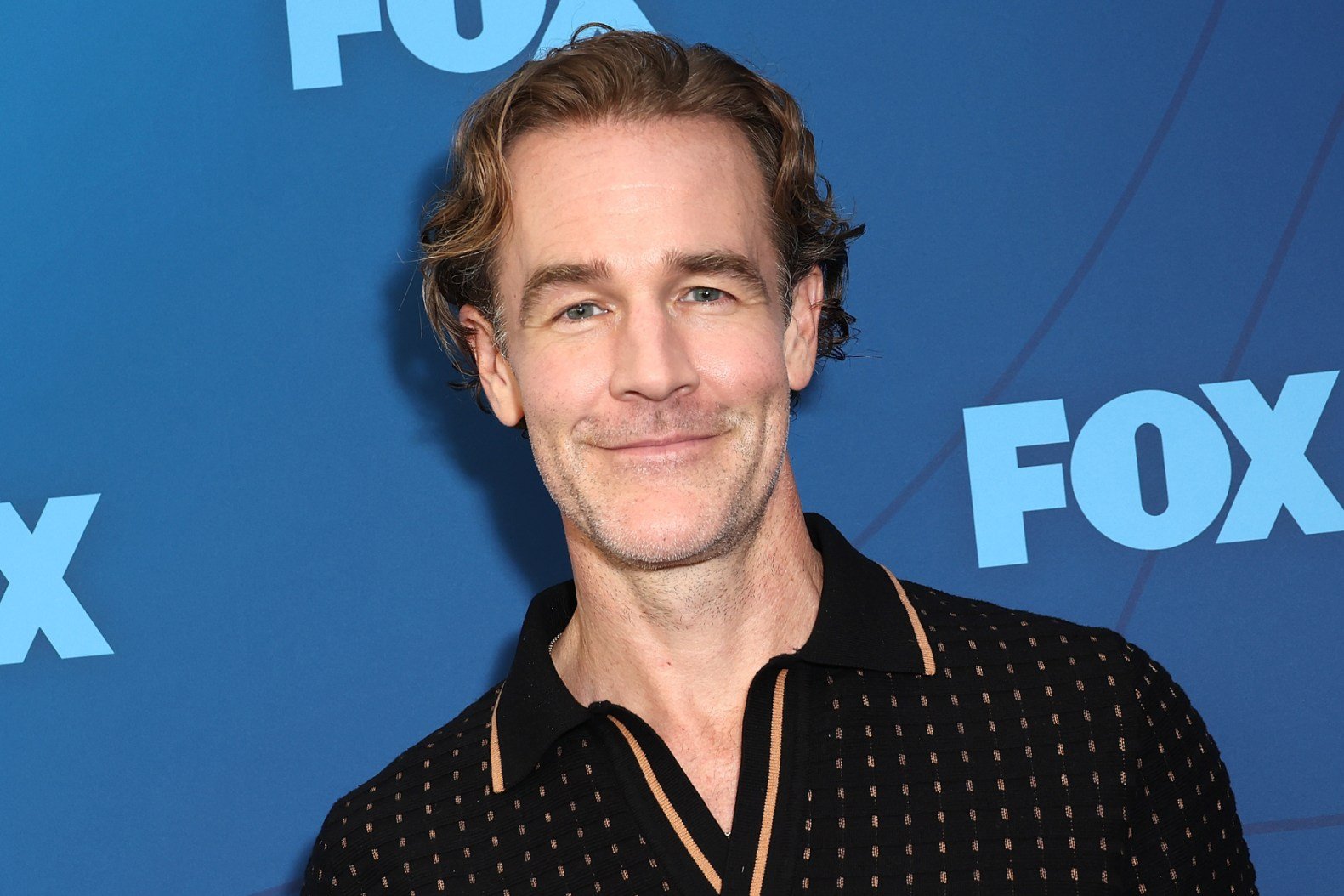 1581x1054 James Van Der Beek Sells Varsity Blues Merch to Fund Cancer Treatments