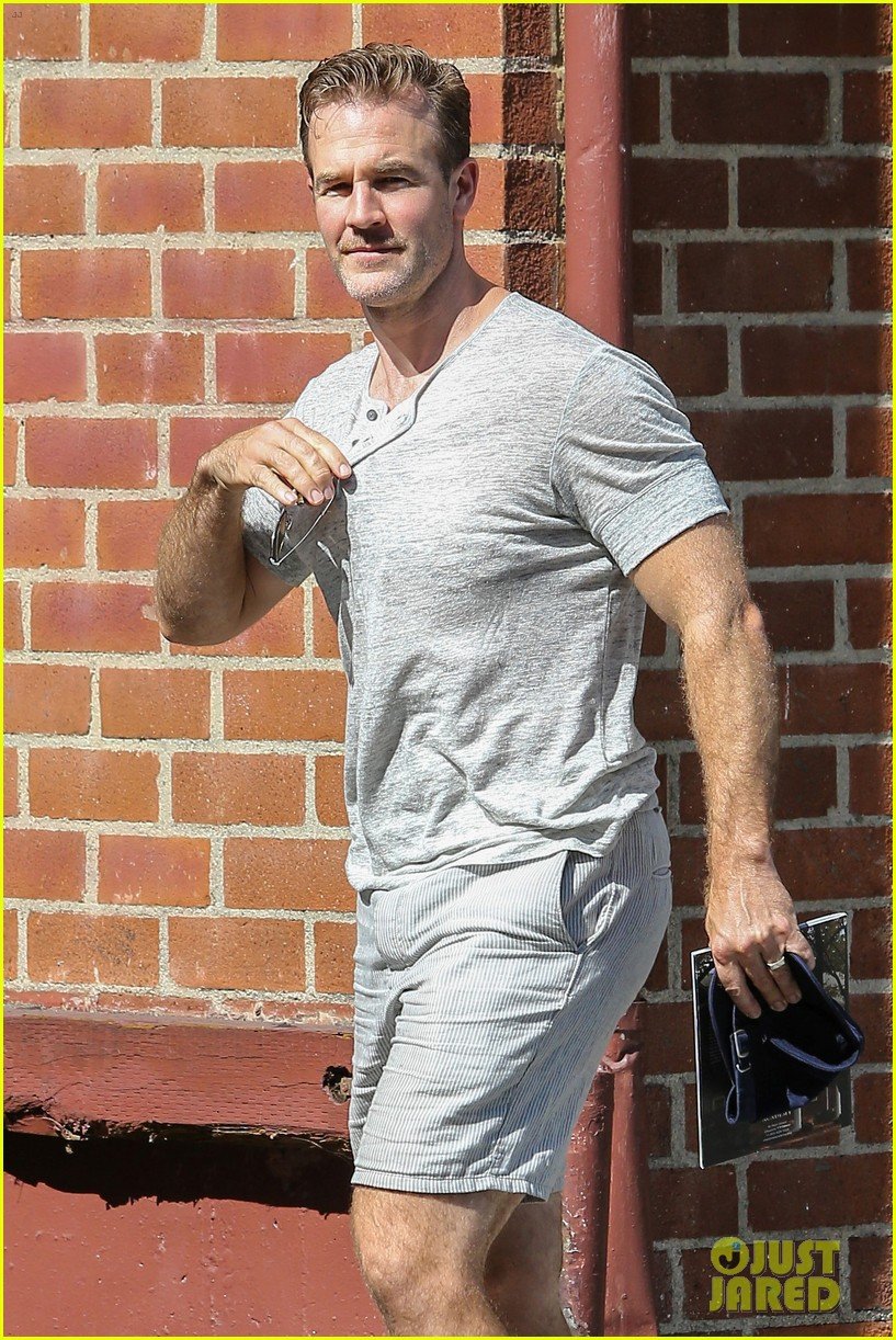 817x1222 James Van Der Beek Shares Adorable New Photo of His Kids!: Photo 3726362. James Van Der Beek Photo. Just Jared: Entertainment News