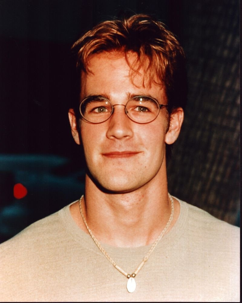 800x1000 James Van Der Beek In Glasses And Tan Shirt Photo Print # MVM70074