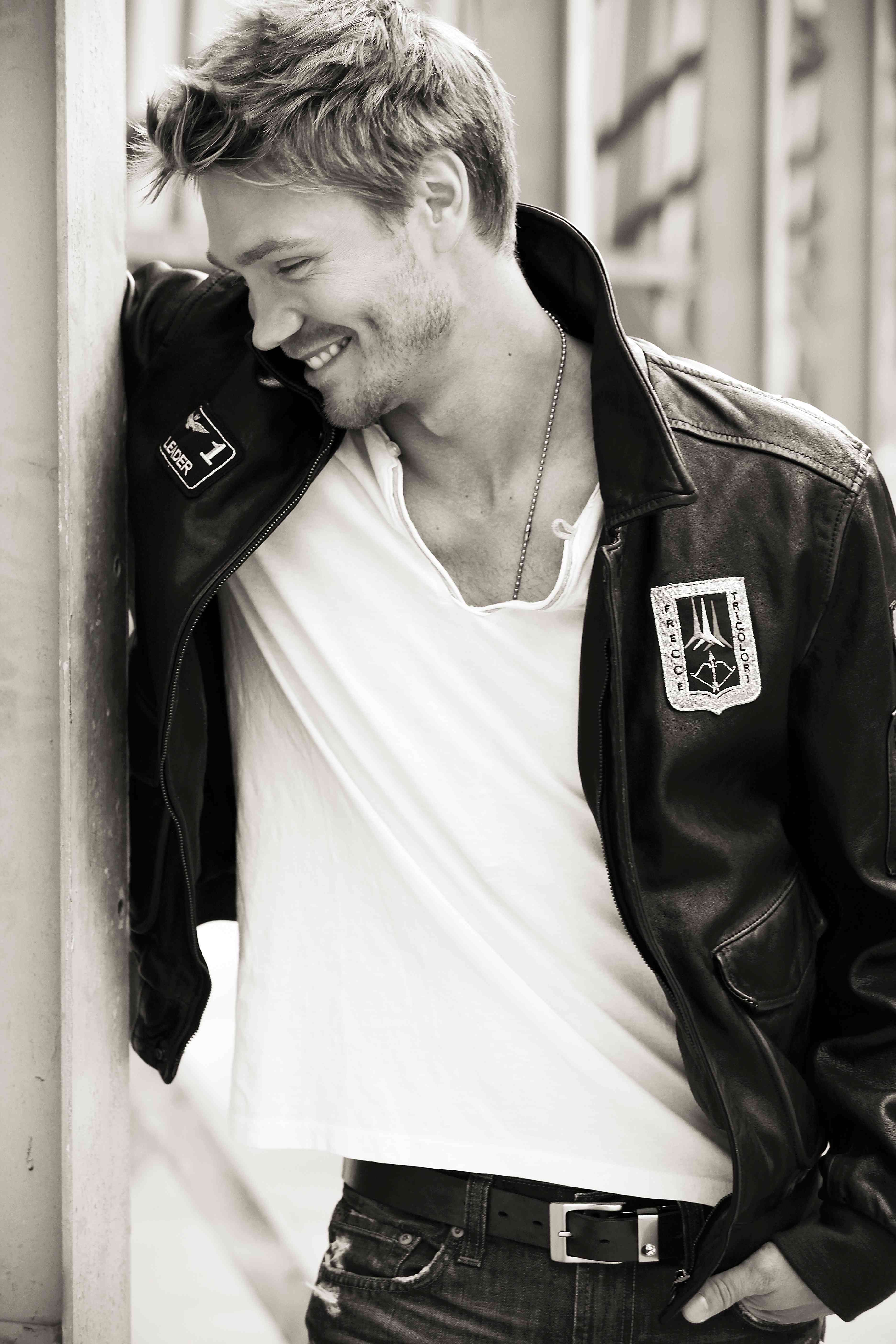 3744x5616 Chad Michael Murray Photo