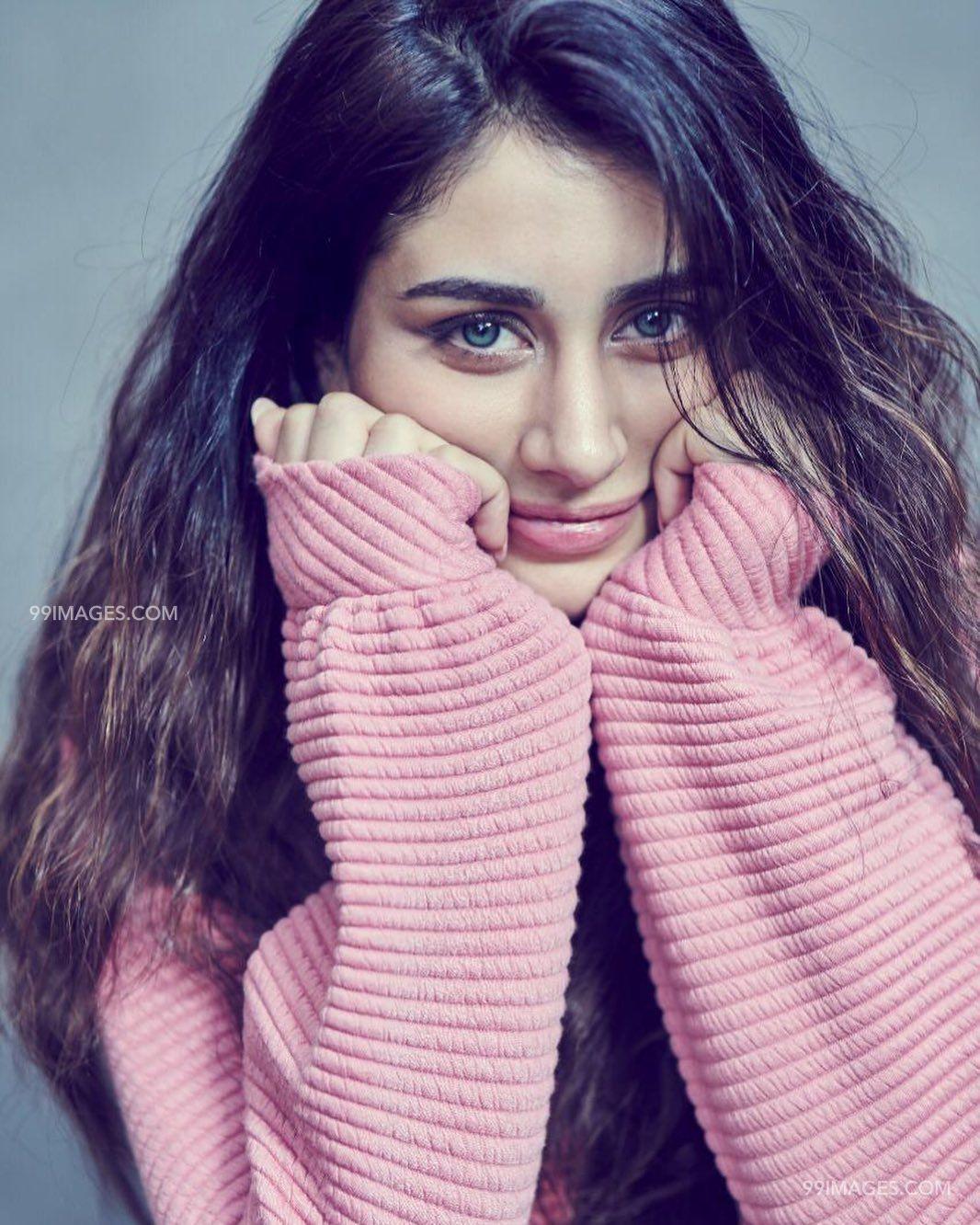 1066x1332 Warina Hussain Latest Hot HD Photo / Wallpaper 1080p