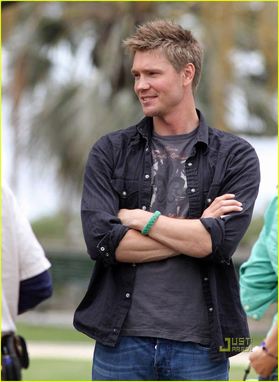 893x1222 Chad Michael Murray Lies In Plain Sight: Photo 2463230. Chad Michael Murray, Martha Higareda Photo. Just Jared: Entertainment News
