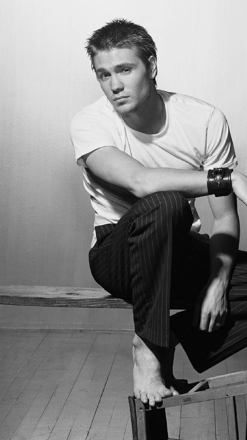 850x1512 chad michael murray, actor, guy, ladder HD phone wallpaper