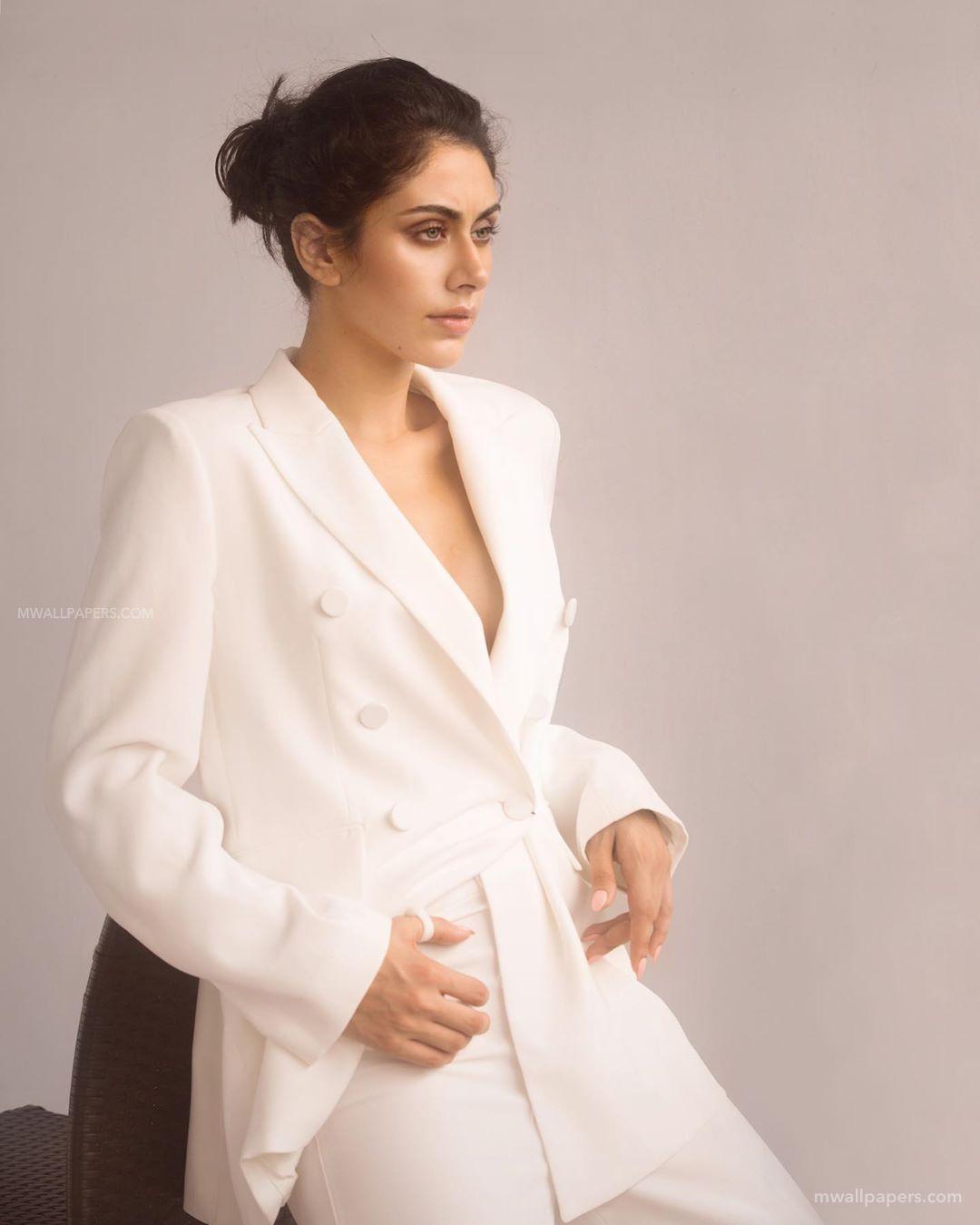 1080x1350 Warina Hussain HD Wallpaper Desktop Background / Android