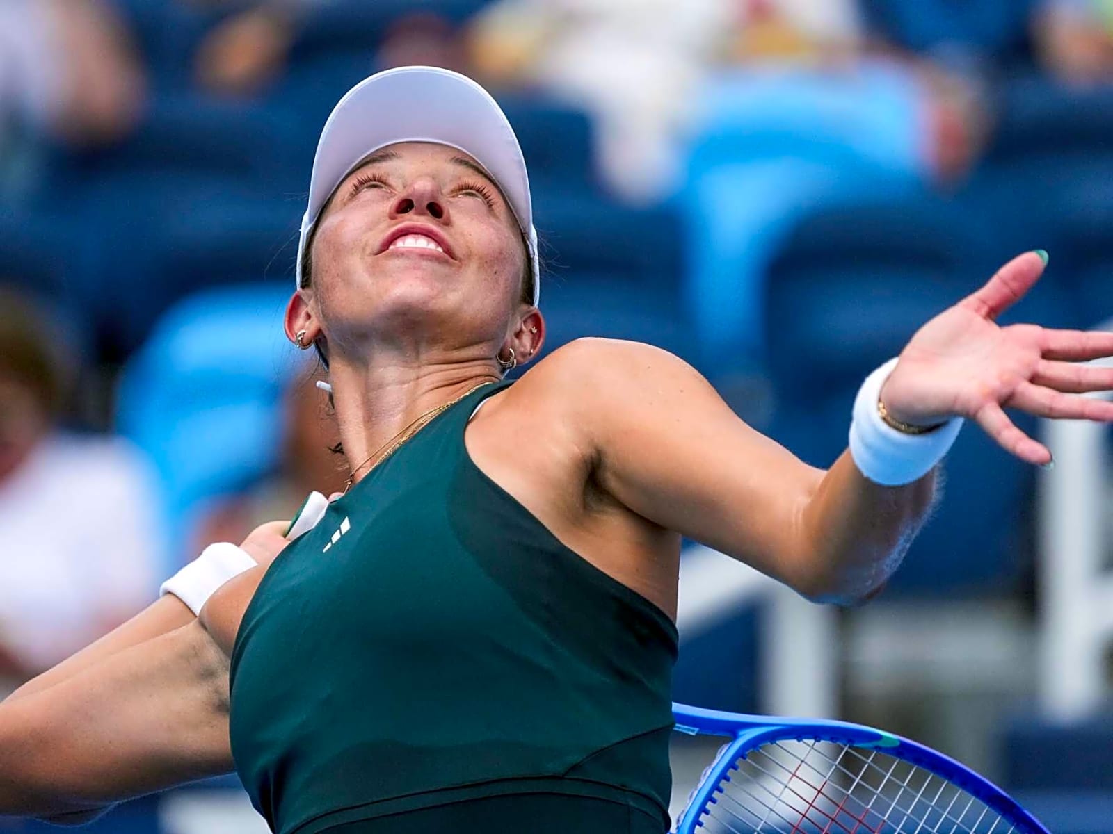 1600x1200 Okay, it's my time. You need to get off' Pegula shares practice court hack which gives her slight edge over competitors