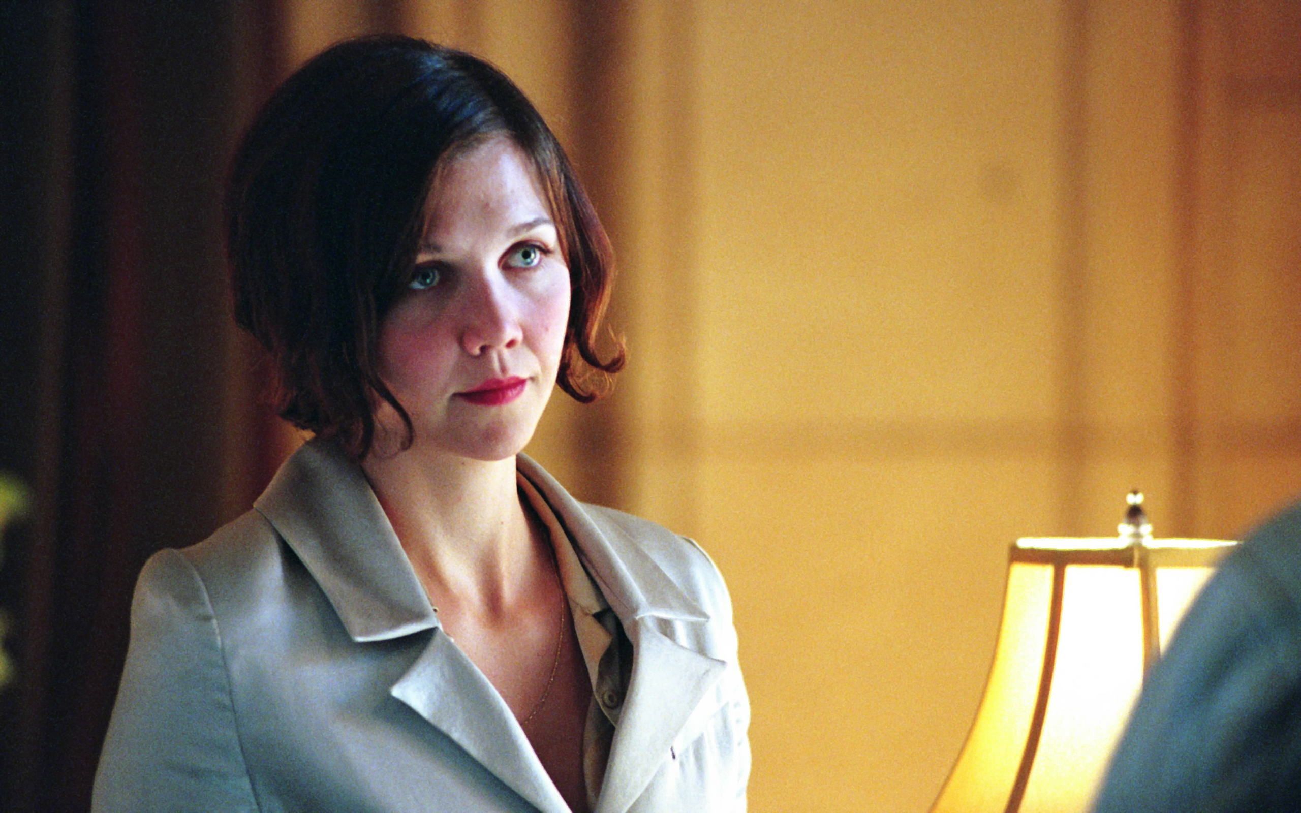 2560x1600 Maggie Gyllenhaal Wallpaper