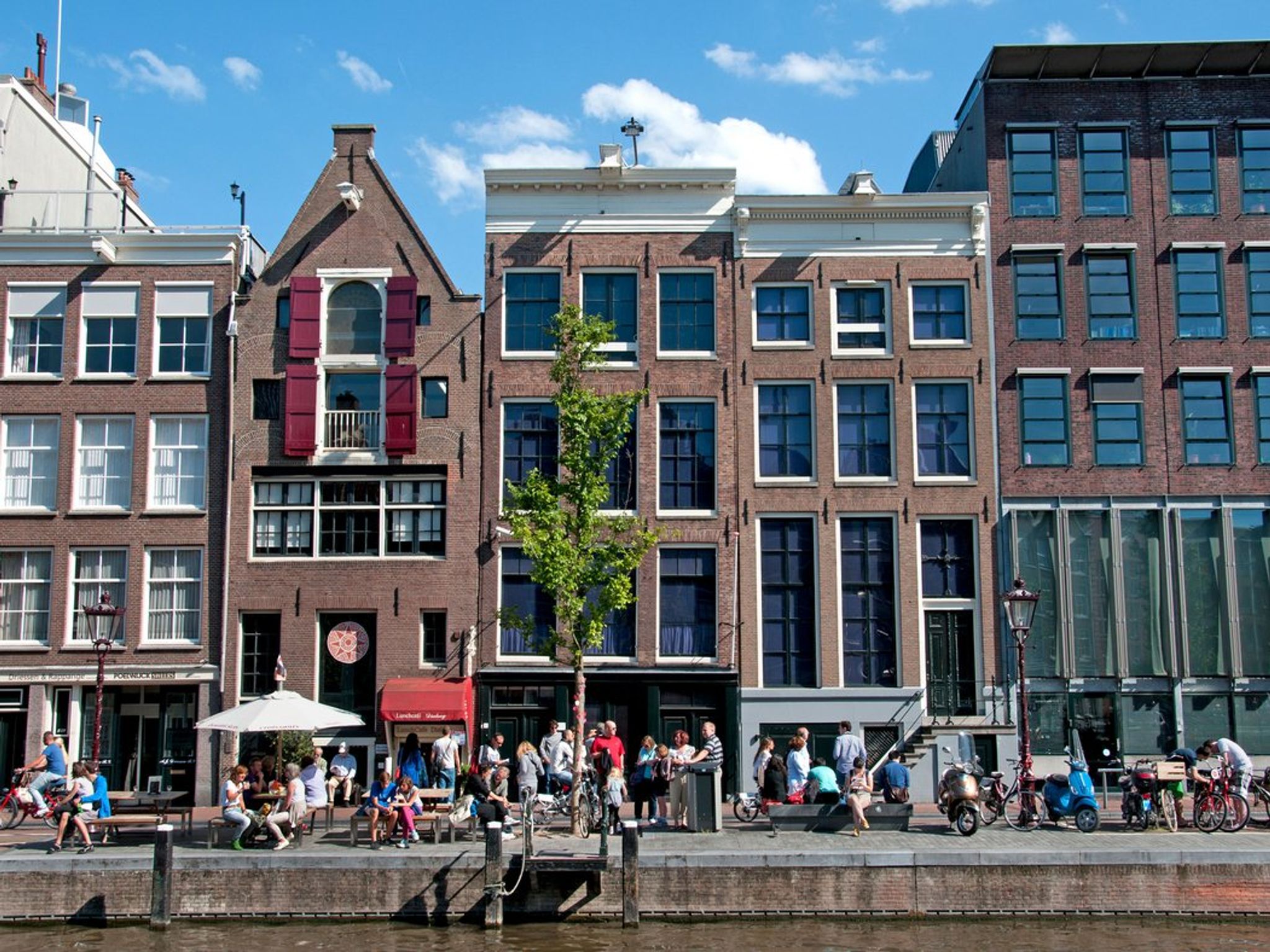 2048x1536 Anne Frank House