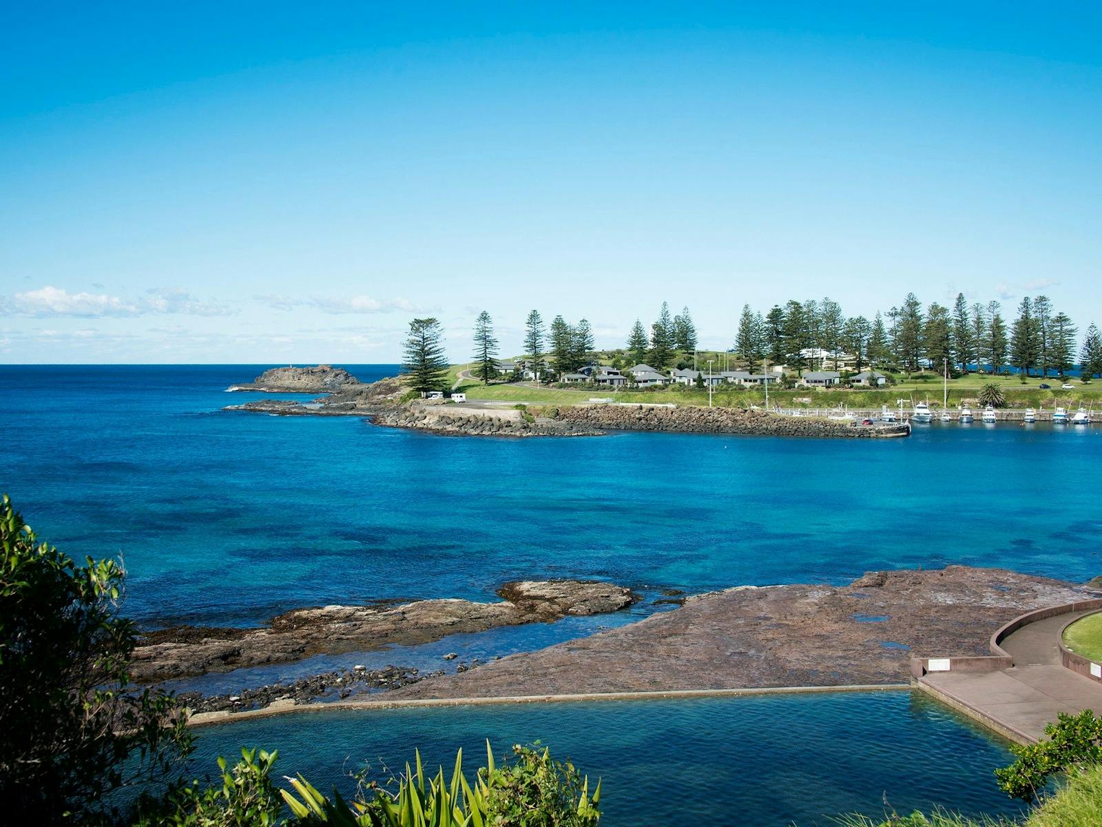 1600x1200 Kiama Harbour. NSW Holidays & Accommodation, Things to Do, Attractions and Events