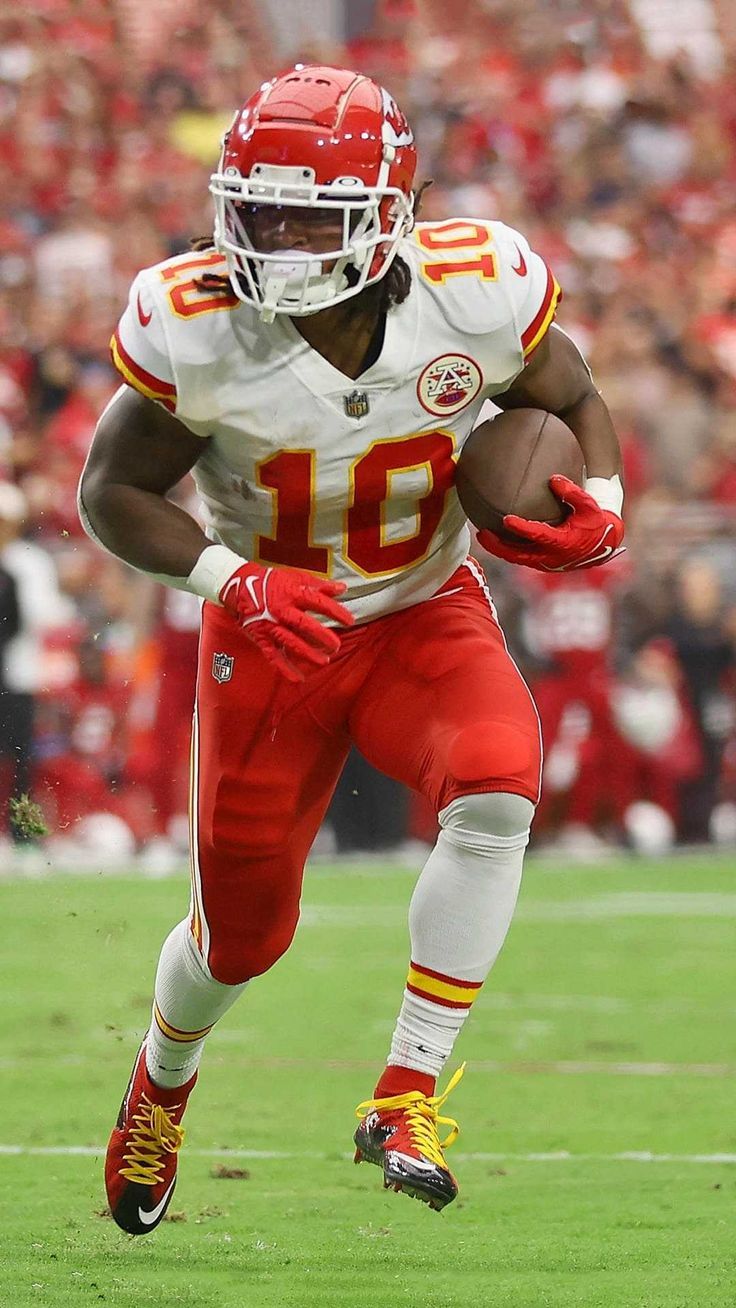 736x1308 Isiah Pacheco Wallpaper