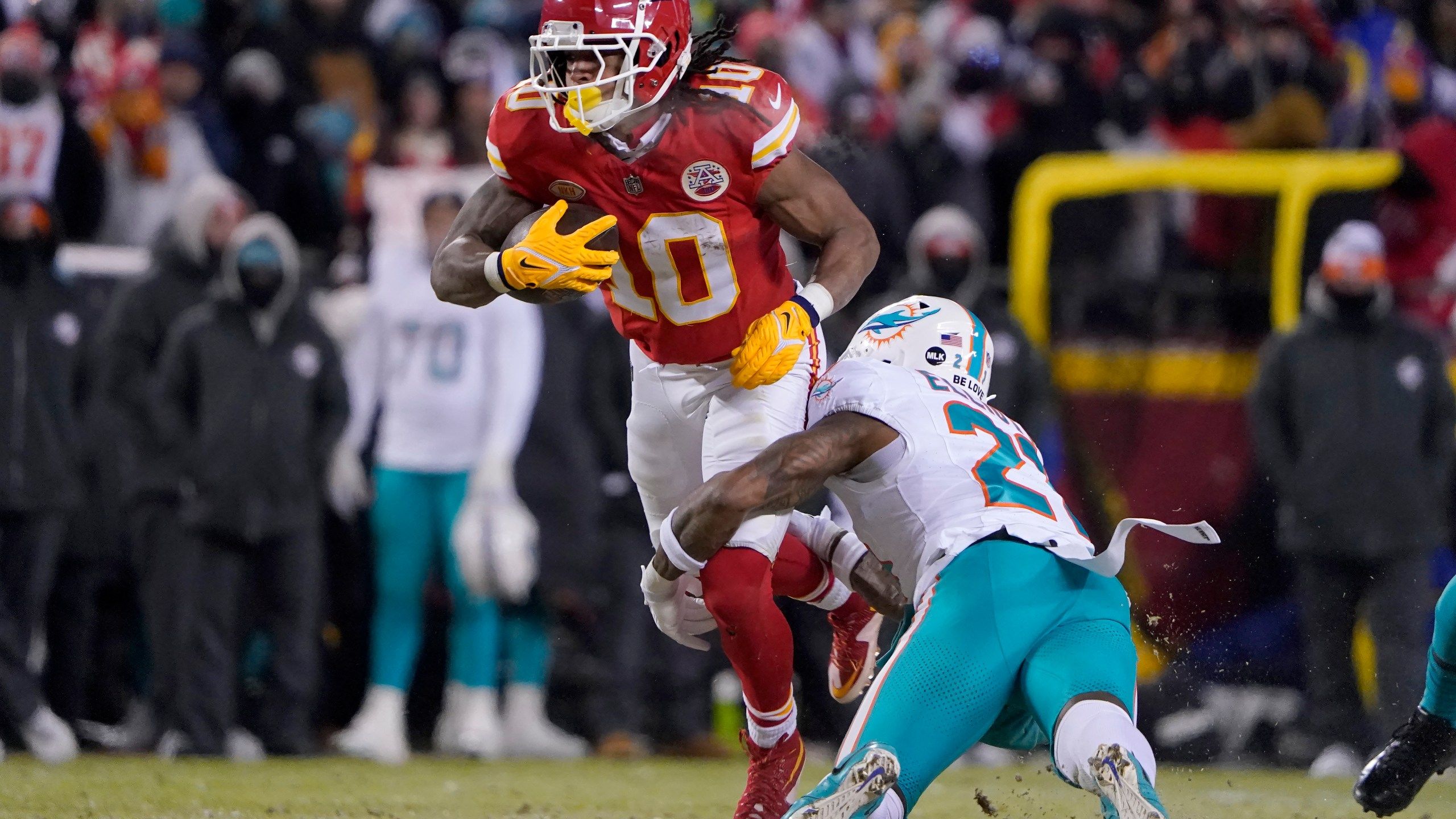 2560x1440 Isiah Pacheco's 'angry' running style could help lift Chiefs past 49ers in the Super Bowl