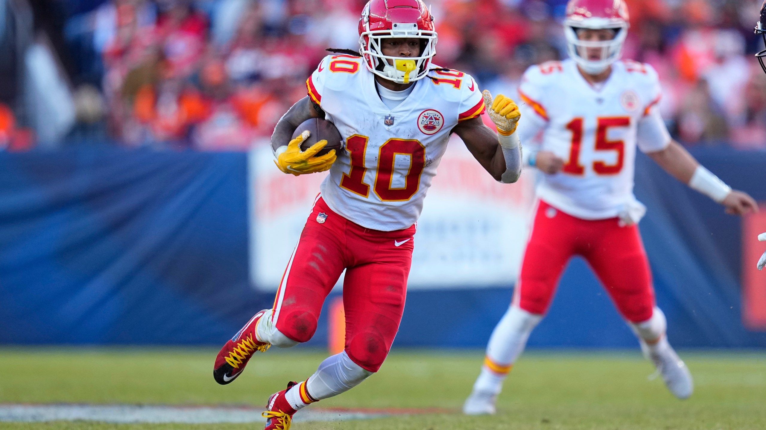 2560x1440 Kansas City Chiefs RB Isiah Pacheco cleared for contact
