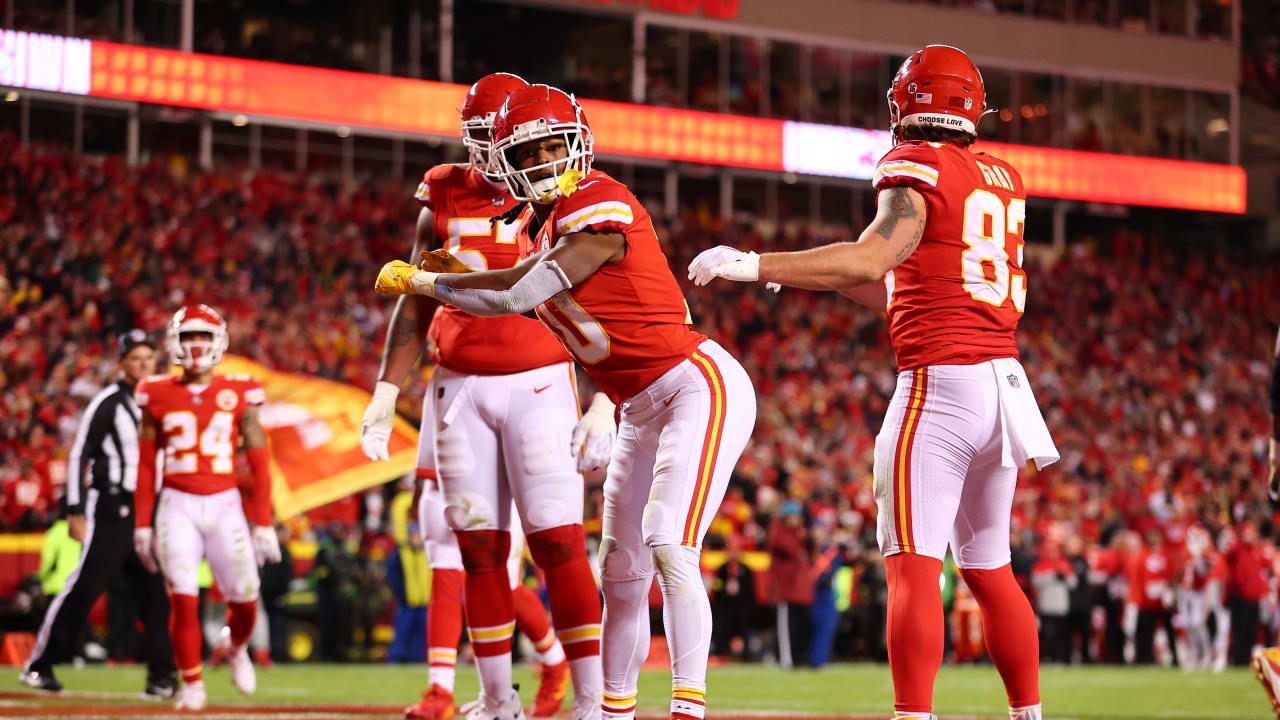 1280x720 TOUCHDOWN: Isiah Pacheco's Dance Moves are a Sight to Behold After TD Run