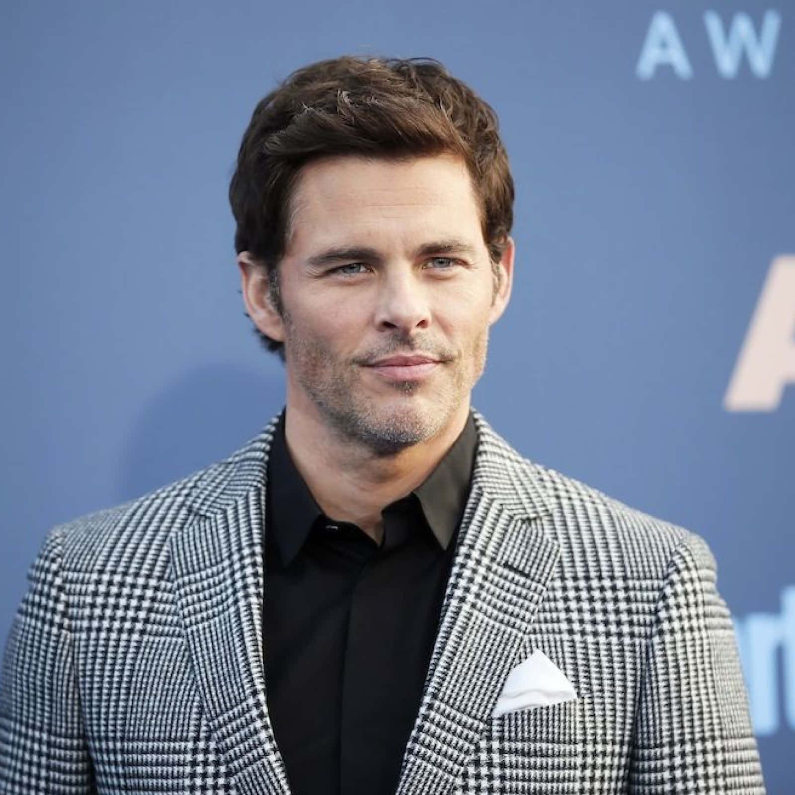 1600x1600 Download James Marsden depicts a dazzling smile Wallpaper