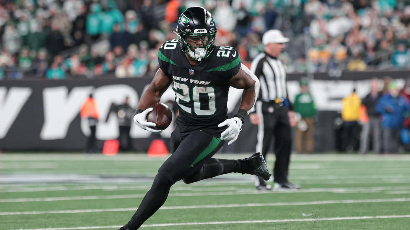 1600x900 Download Breece Hall New York Jets Running Back Action Wallpaper