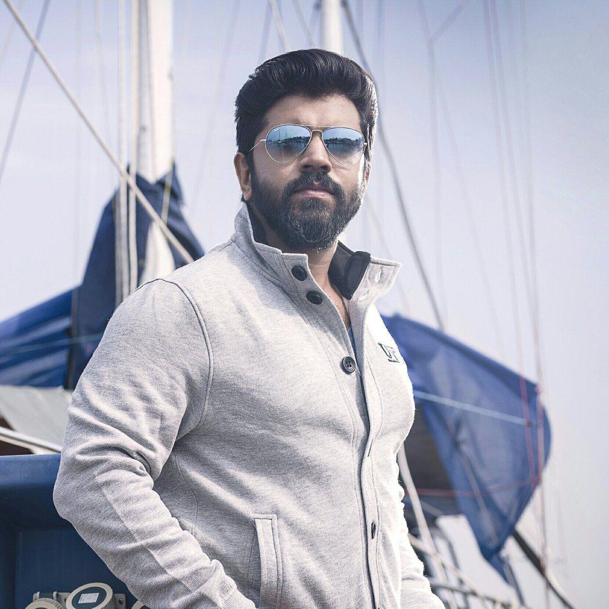 1200x1200 Malayalam hero Nivin Pauly Latest HD Image Photo Gallery. Actor