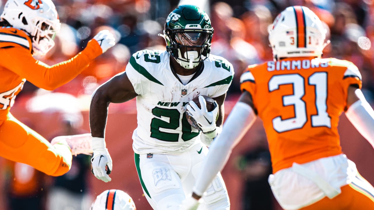1280x720 Jets Running Back Breece Hall Rushes for 177 Yards in Victory Over the Broncos