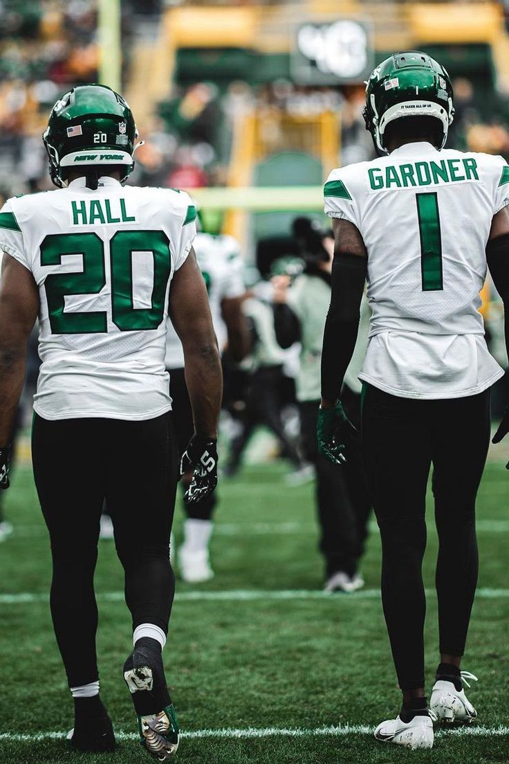 736x1103 Breece Hall and Sauce Gardner ✈️