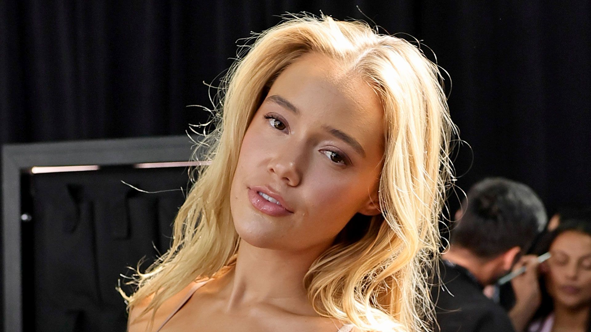 1920x1080 Joe Burrow goes 'official' with Sports Illustrated model Olivia Ponton after pair are spotted out together in New York
