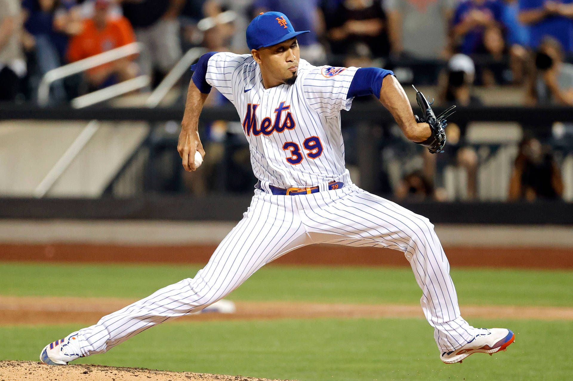 1920x1277 Download Edwin Diaz In Uniform As Pitcher Wallpaper