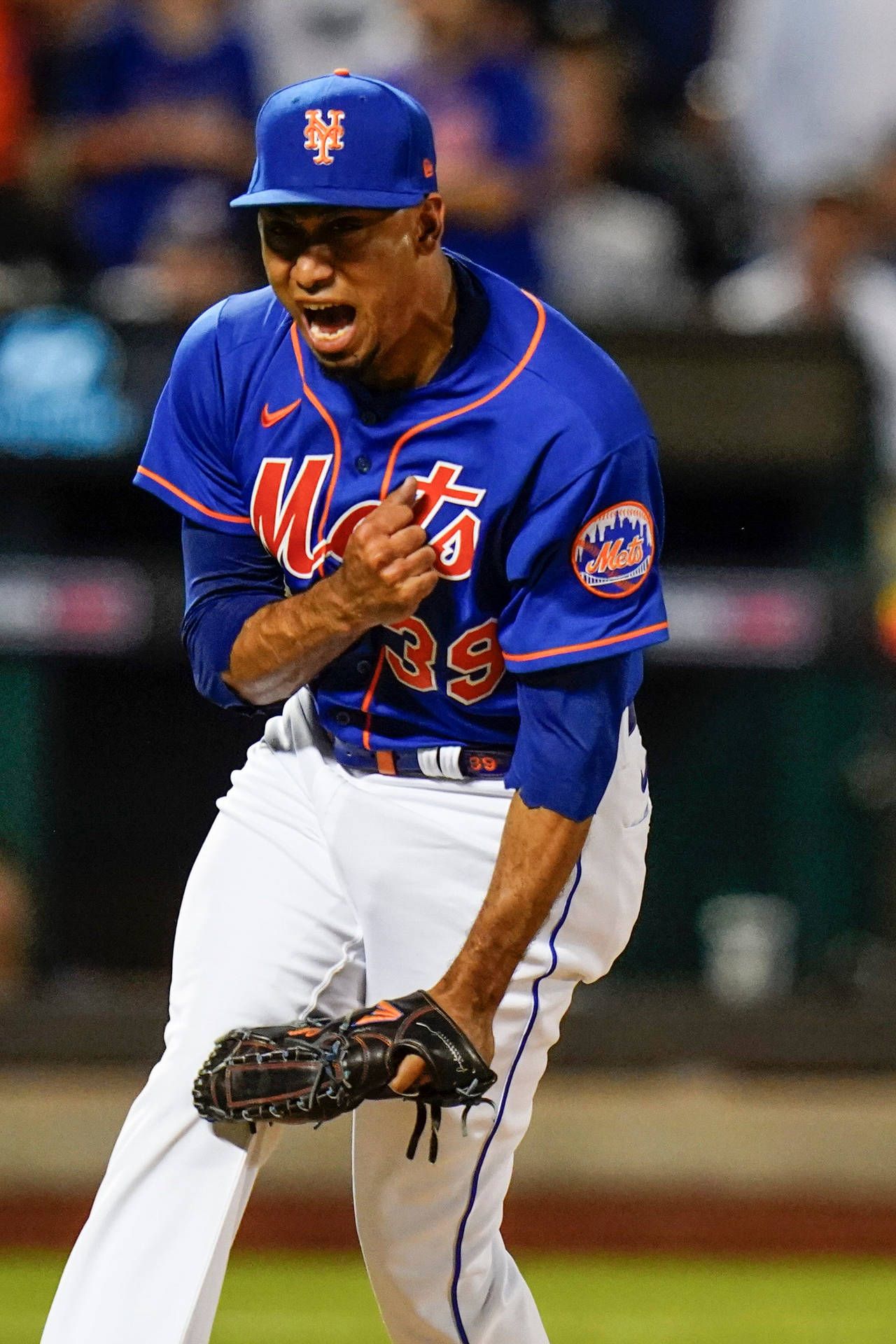 1280x1920 Download Edwin Diaz In Blue Jersey Portrait Wallpaper