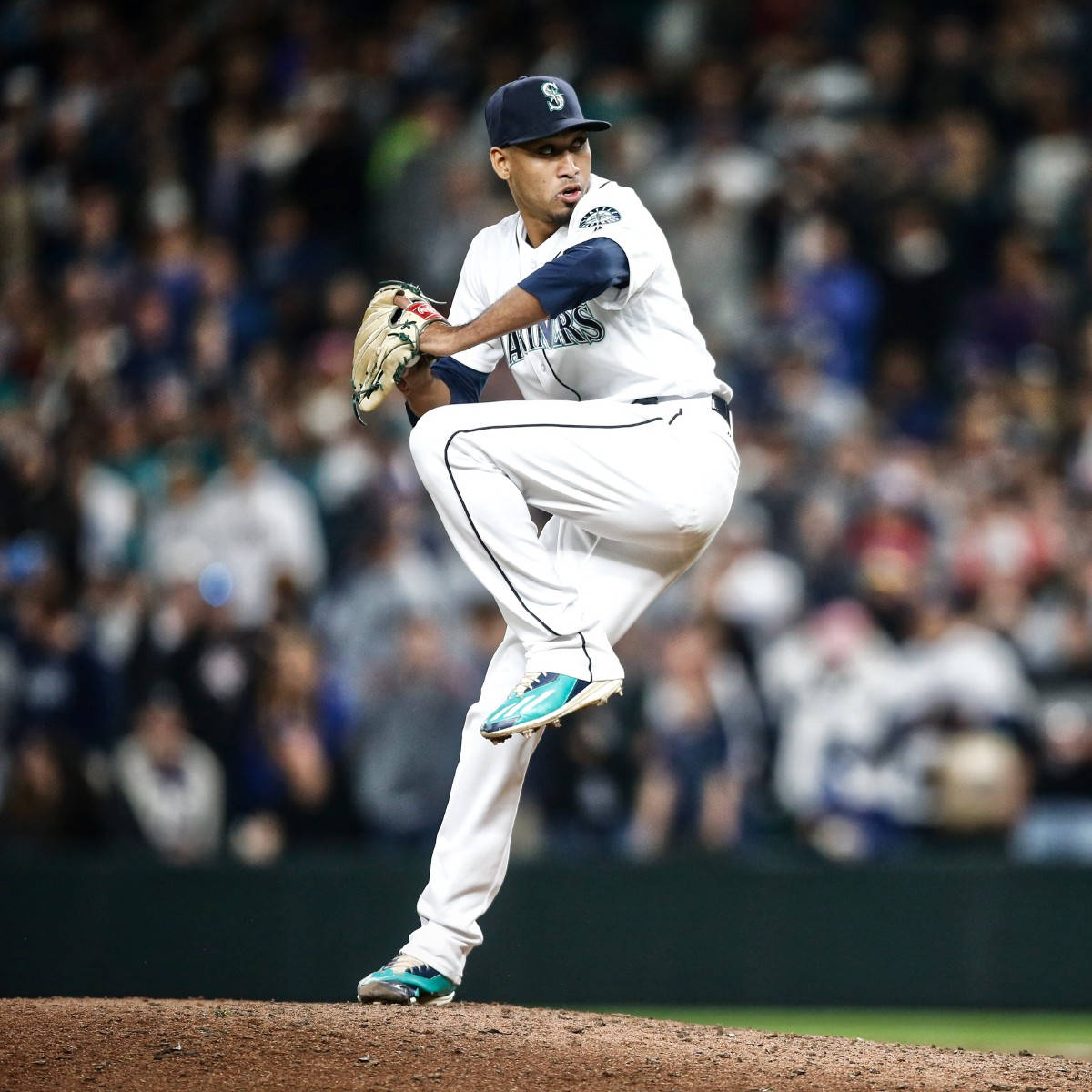 1200x1200 Download Edwin Diaz Wearing Blue Baseball Cleats Wallpaper