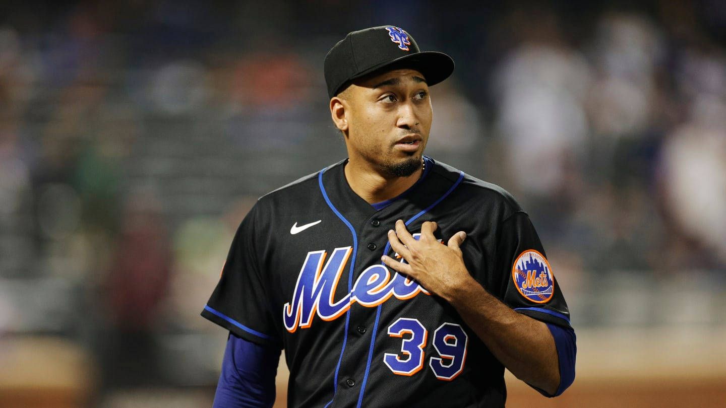 1440x810 Download Edwin Diaz Wearing Black Jersey Wallpaper