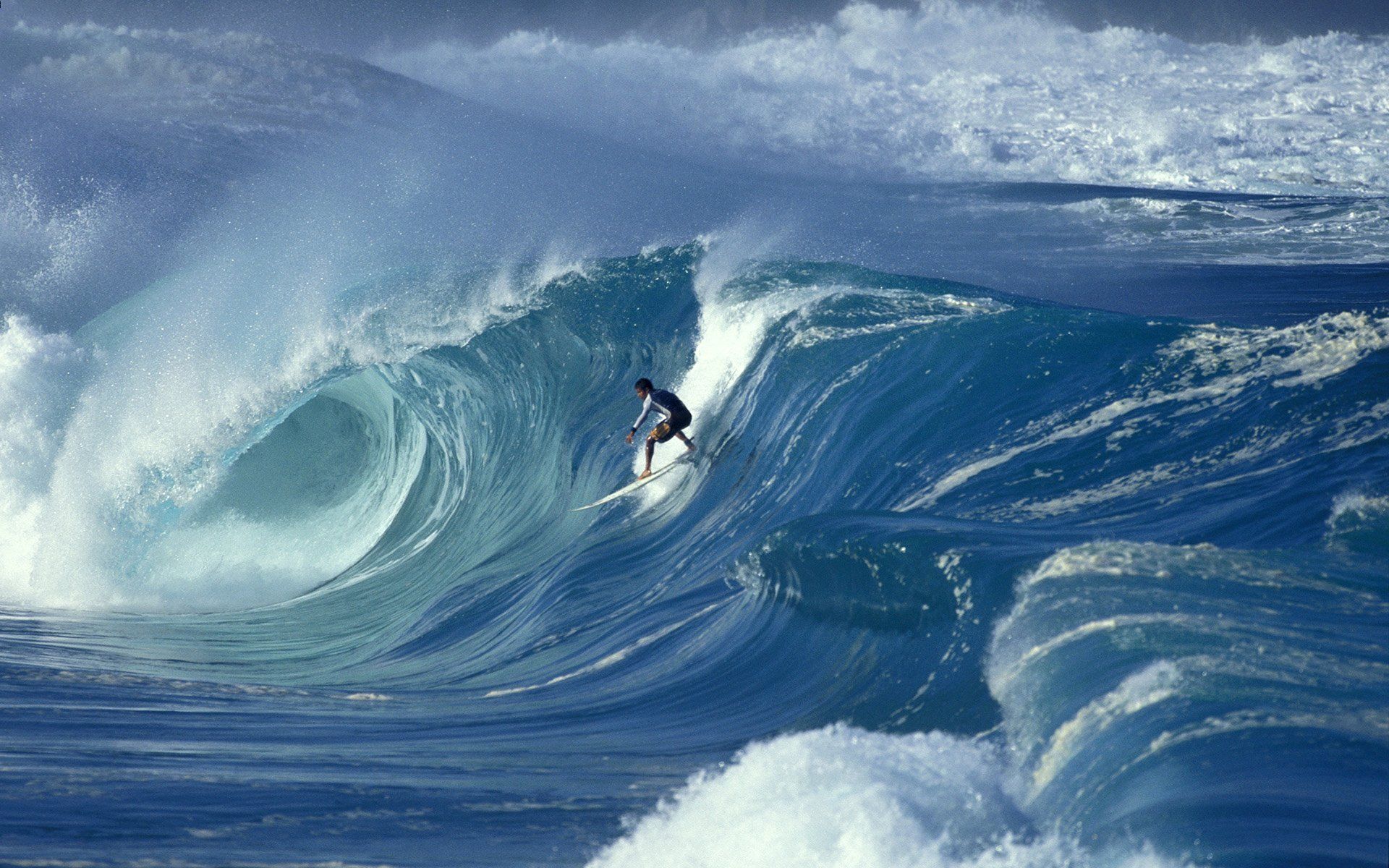 1920x1200 Epic Surfing Adventure