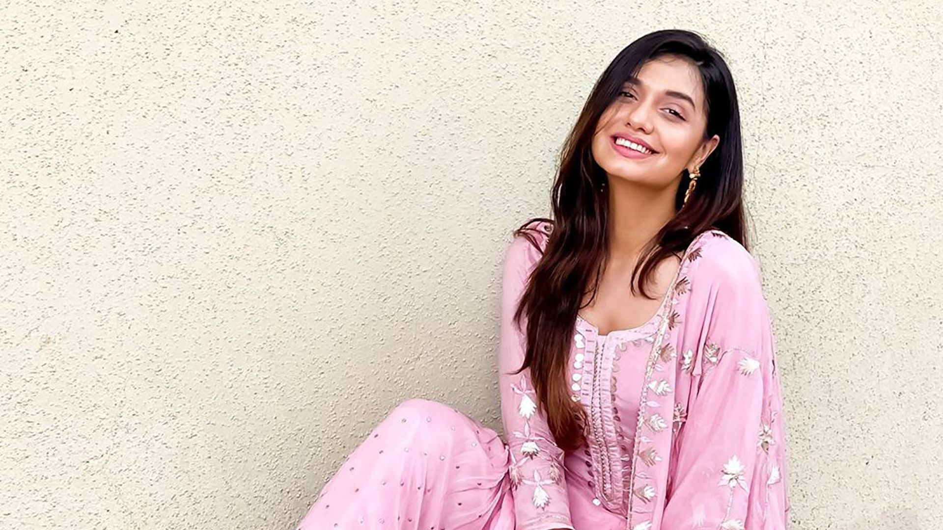 1920x1080 Divya Agarwal Wallpaper 1920x1080 62694