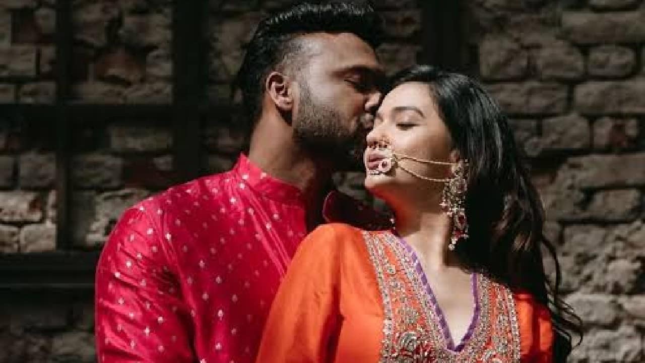 1280x720 MTV Splitsvilla fame Divya Agarwal's husband Apurva Padgaonkar denies rumours of separation