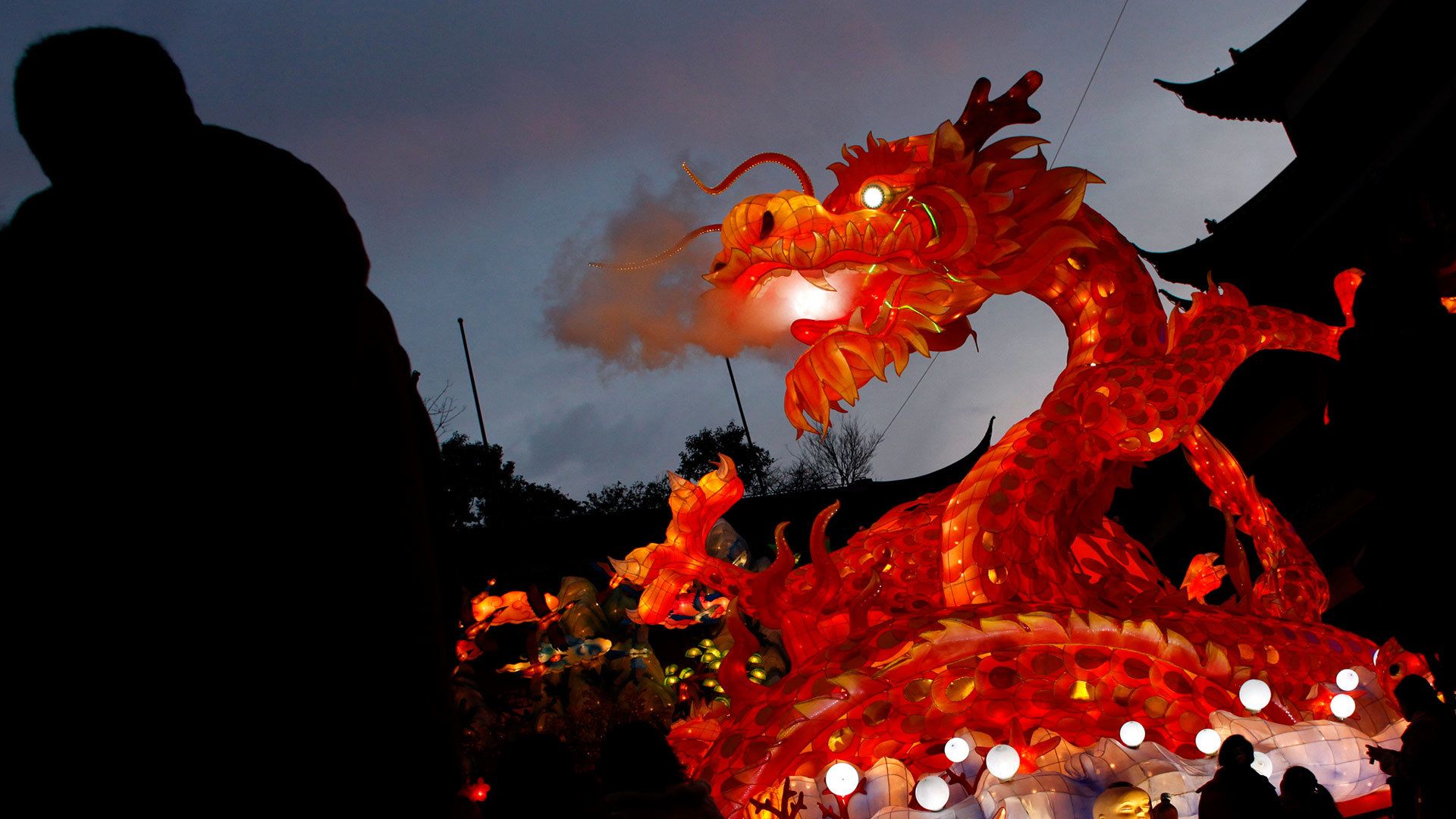 1920x1080 Shanghai Dragon Silhouette: Vibrant Light Festival for Chinese New Year Holiday
