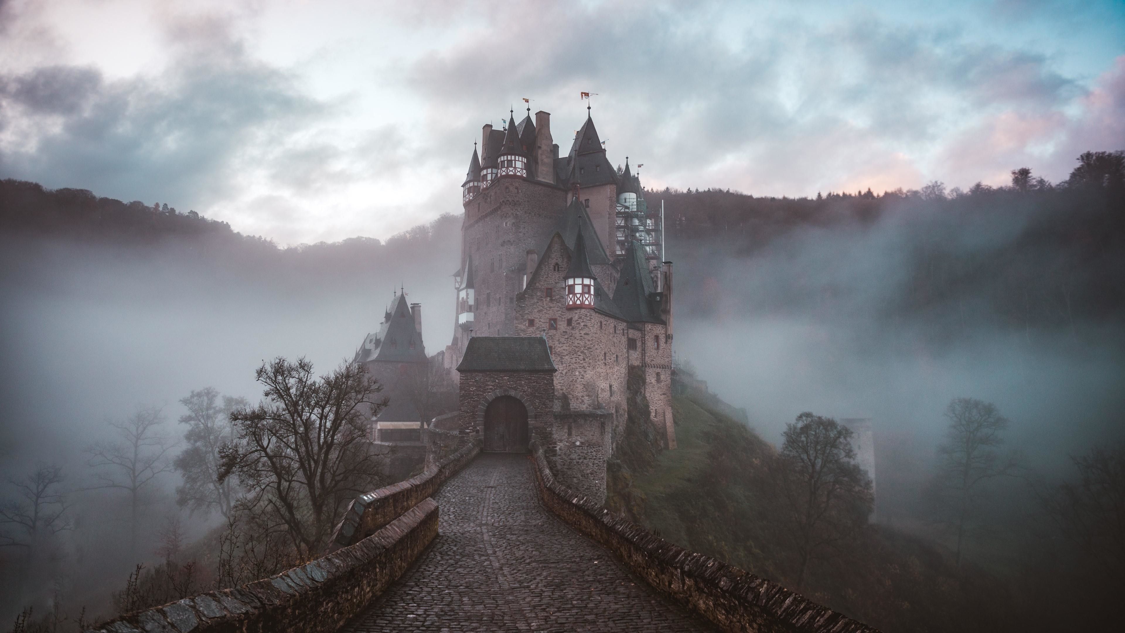 3840x2160 Castle Wallpaper