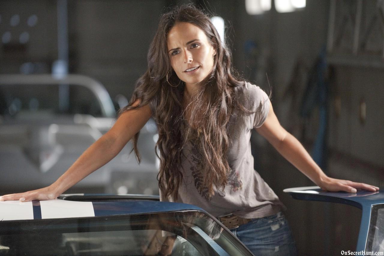 1280x852 Jordana Brewster Fast And Furious 9 Wallpaper