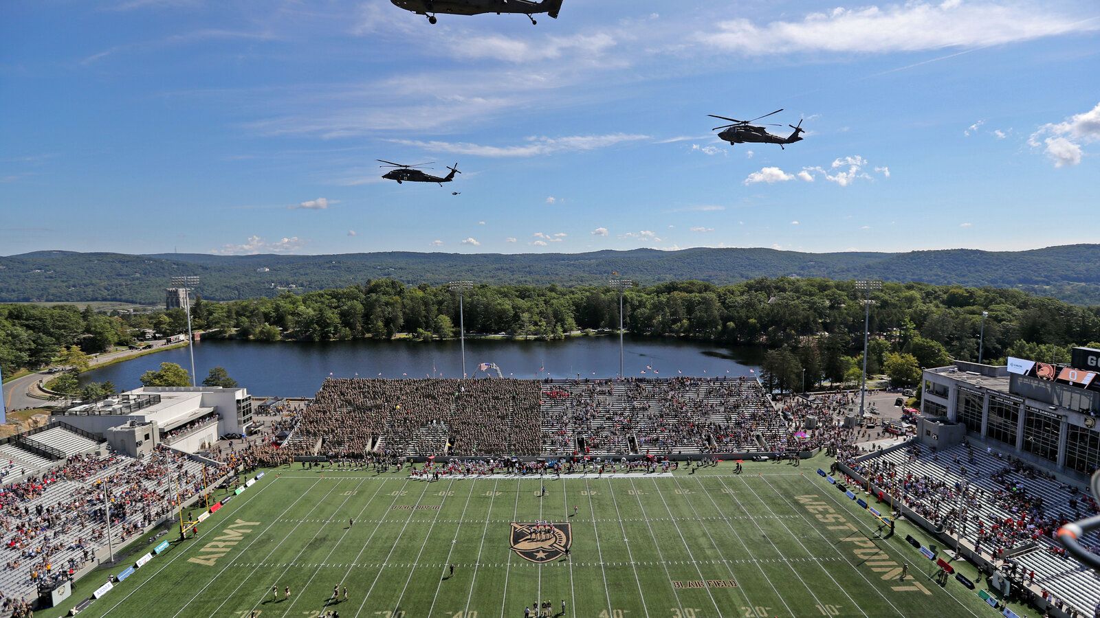 1600x900 At Army Football Game, Sept. 11 Anniversary Lends Tone of Solemnity