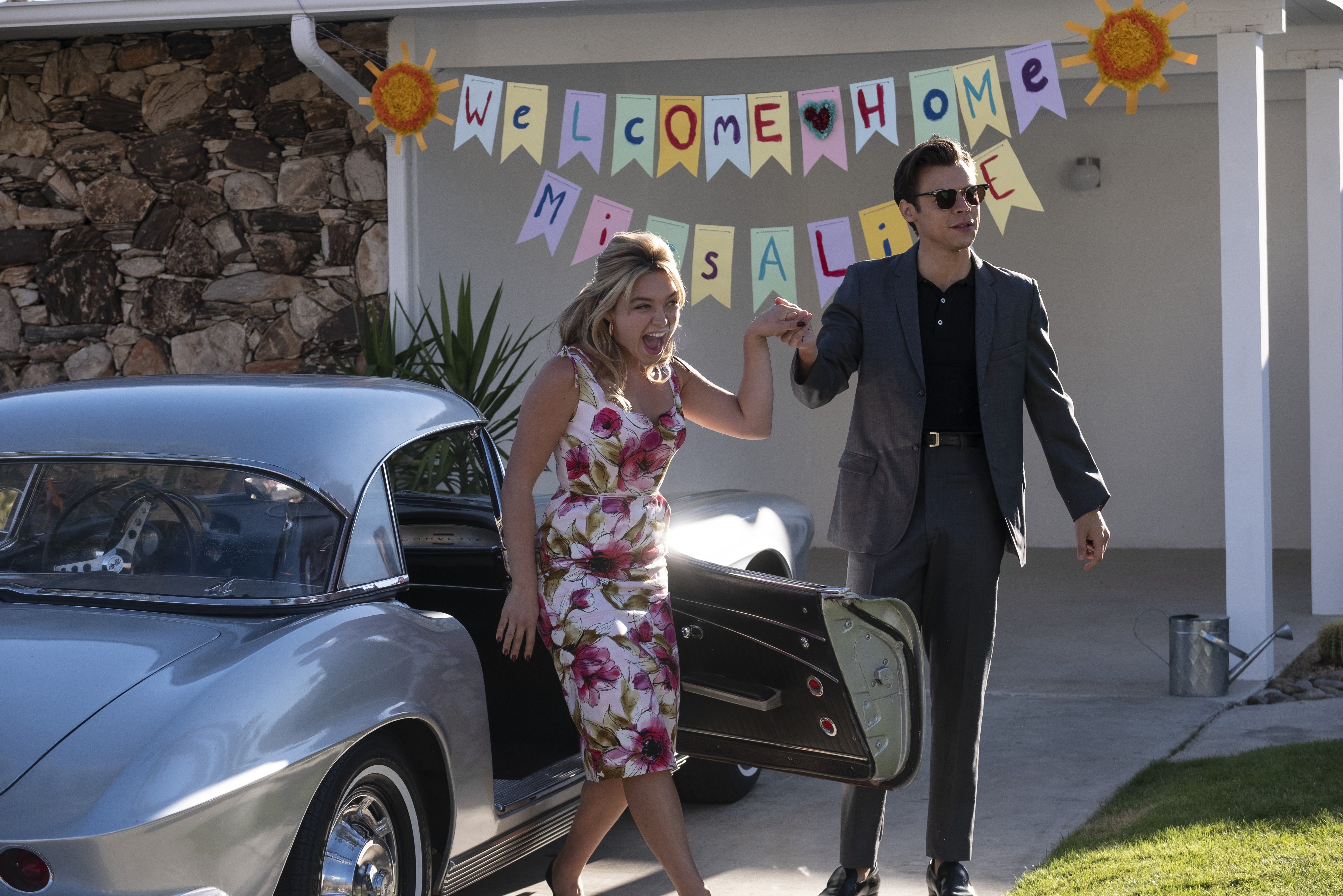 5120x3416 Don't Worry Darling' Review: The Yellow Wallpaper, Exponentialized