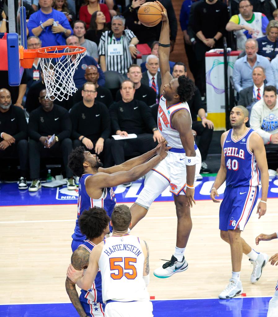 897x1024 OG Anunoby's Knicks dunk over brought great calls from Mike Breen, Ian Eagle