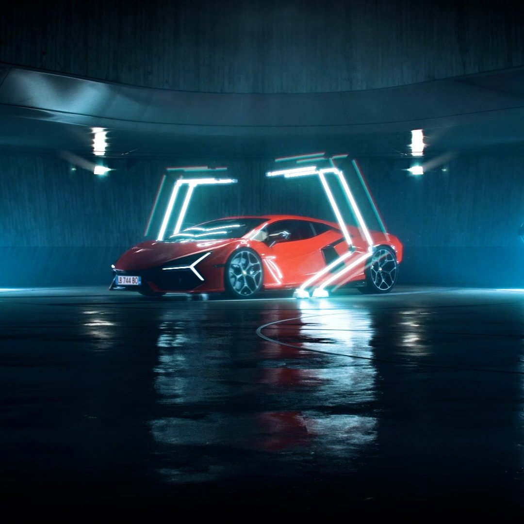 1080x1080 Lamborghini Revuelto: under a new light
