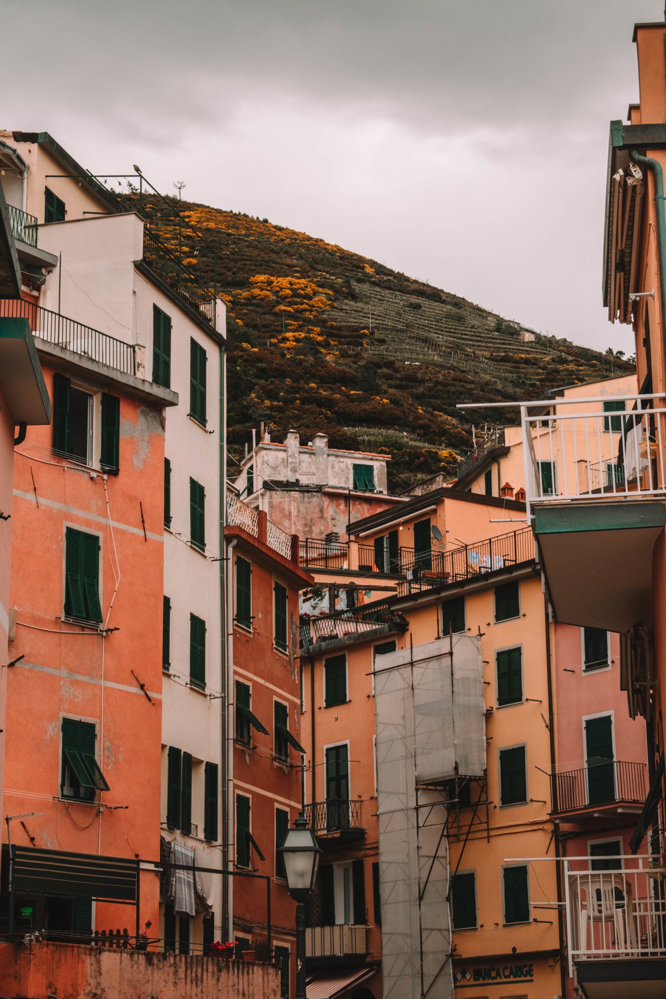 1365x2048 The Best Things to Do in Cinque Terre in Between