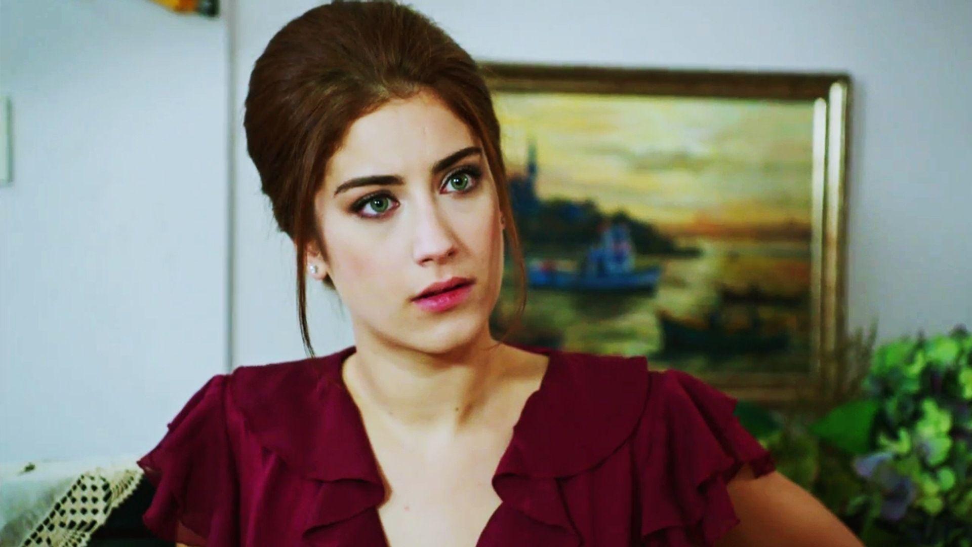 Hazal Kaya Wallpapers Top Free Hazal Kaya Backgrounds WallpaperAccess