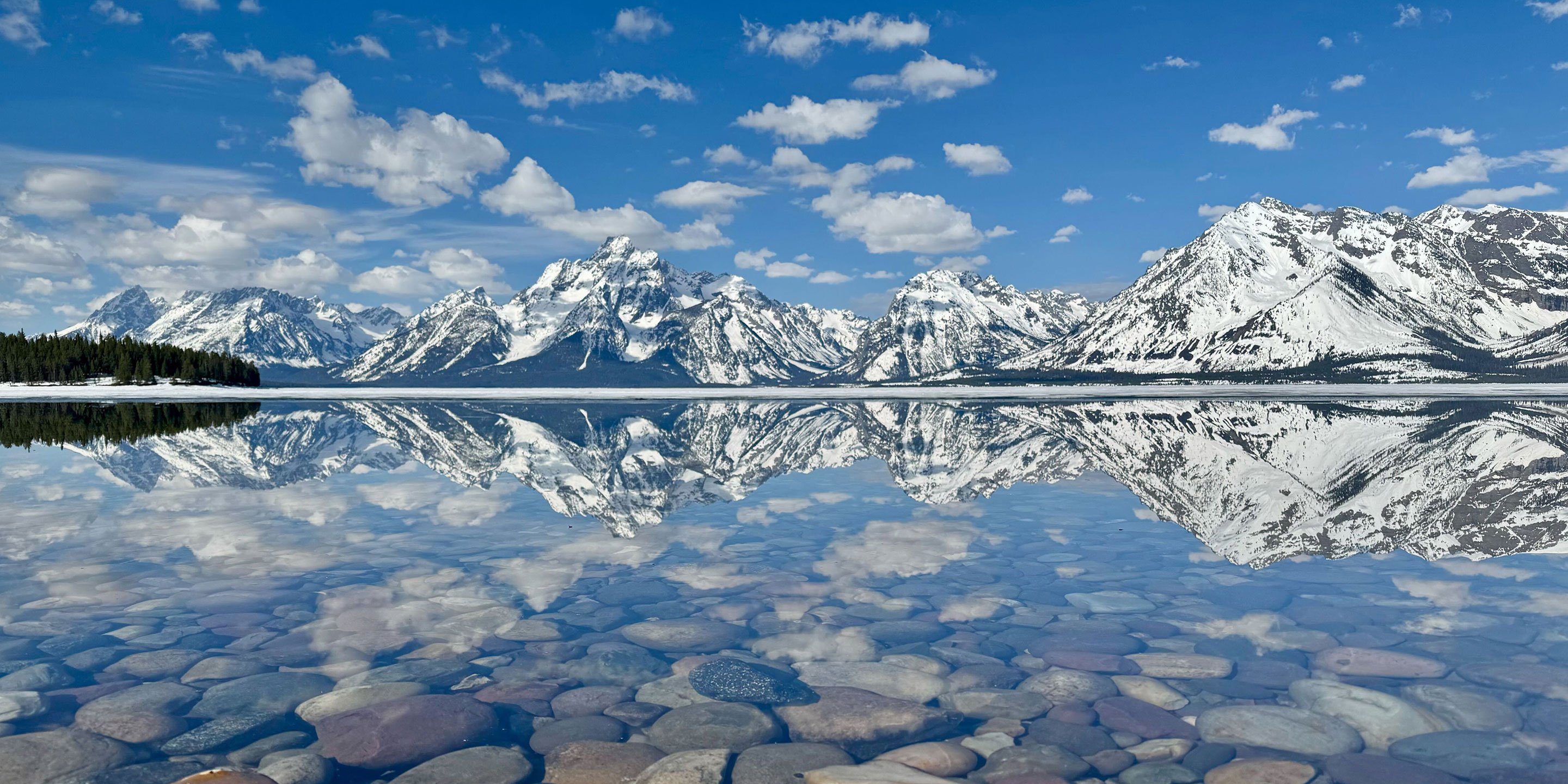 2880x1440 Things to Do in Jackson Hole in April Hole Wildlife Safaris