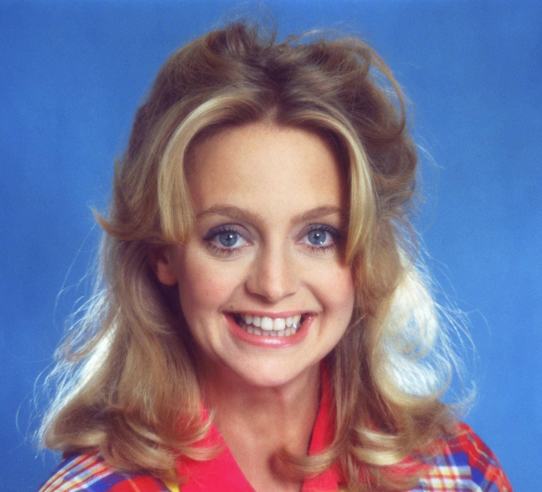 1800x1632 Goldie Hawn Wallpaper